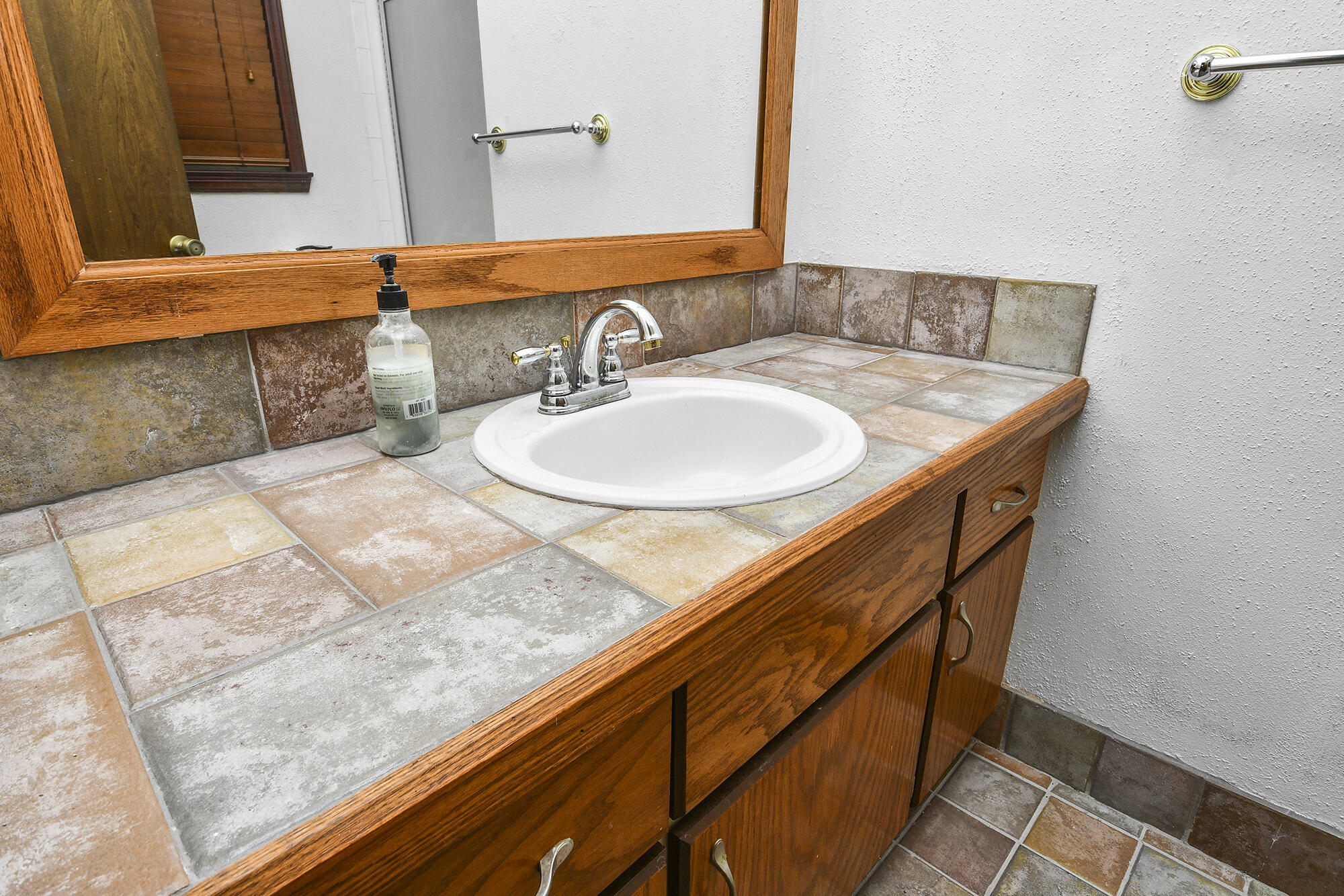 2840 East Linwood Street Property Photo 17