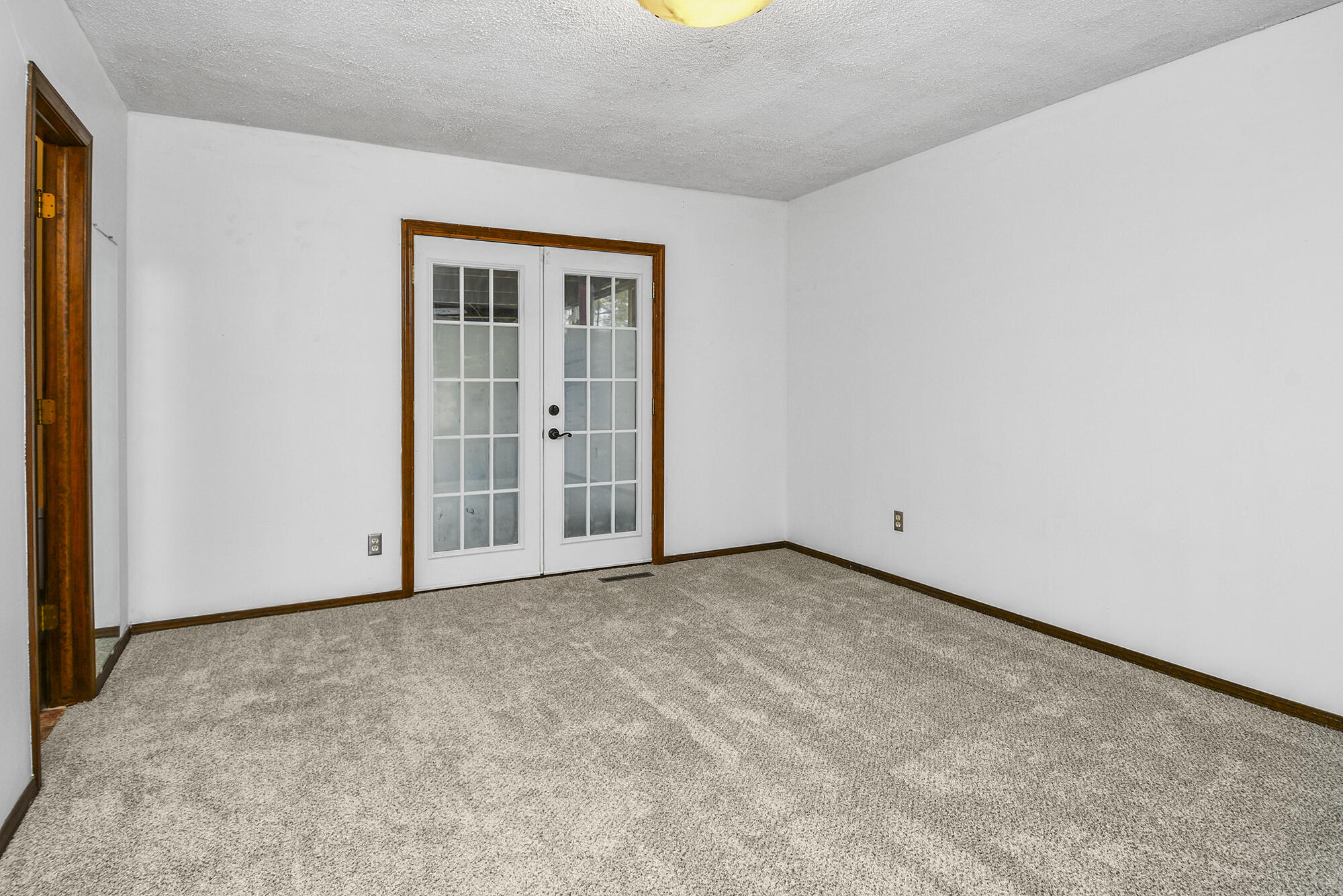 2840 East Linwood Street Property Photo 18