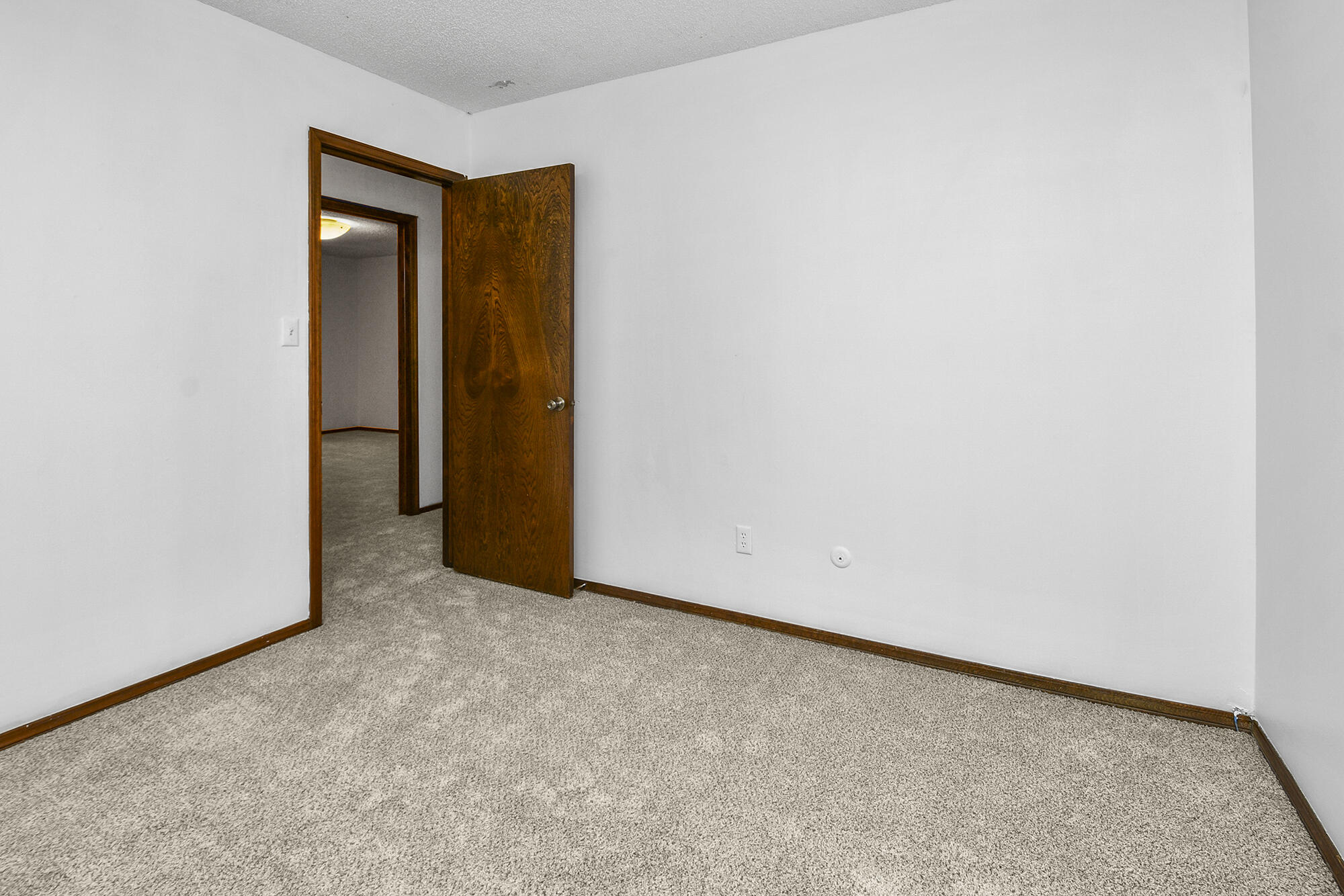 2840 East Linwood Street Property Photo 21