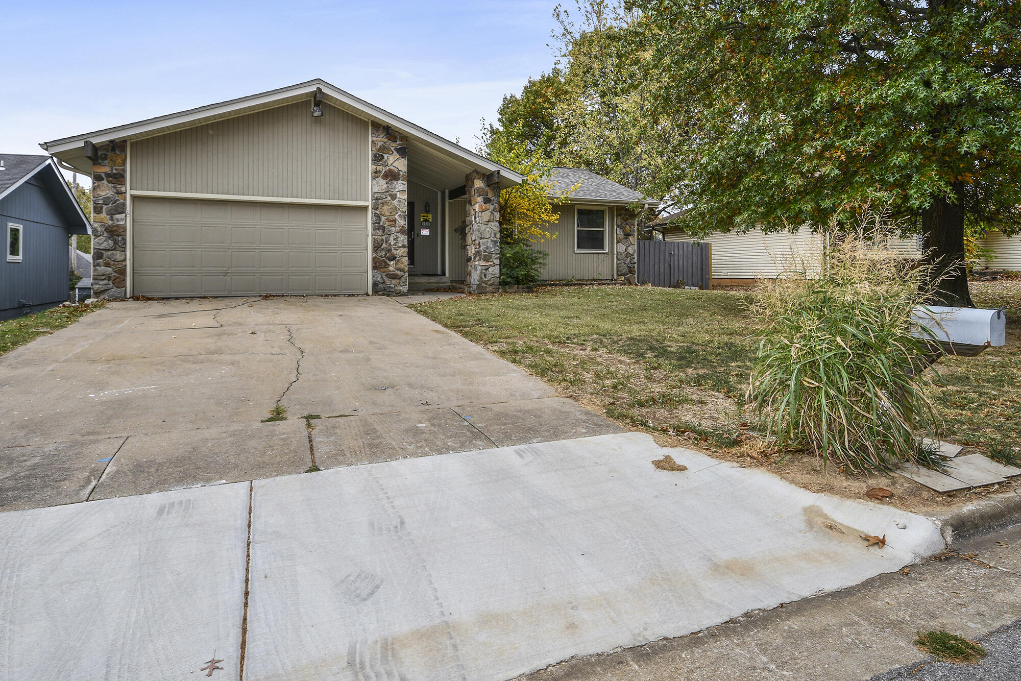 2840 East Linwood Street Property Photo 38