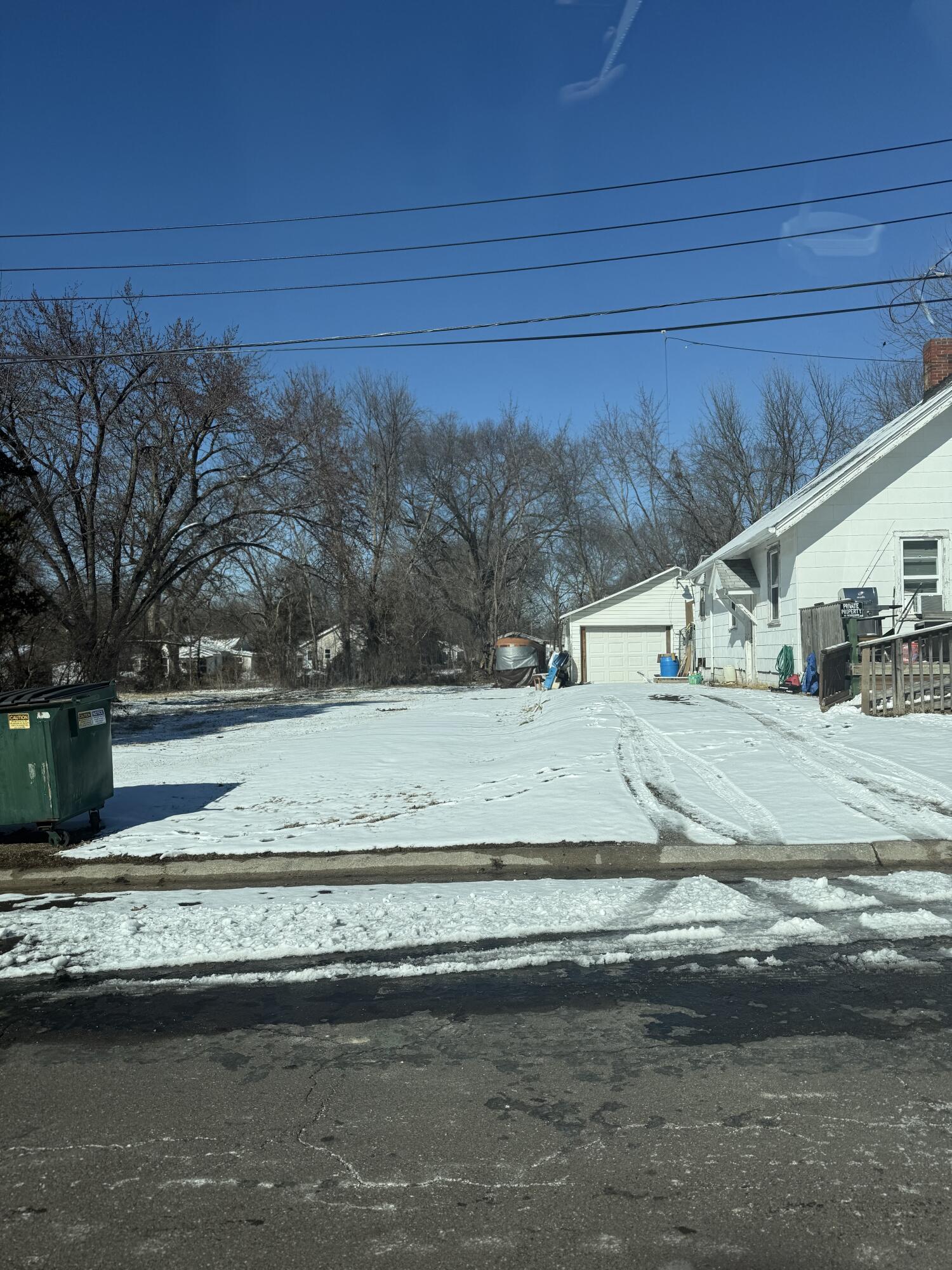 215 West Benton Street Property Photo 1