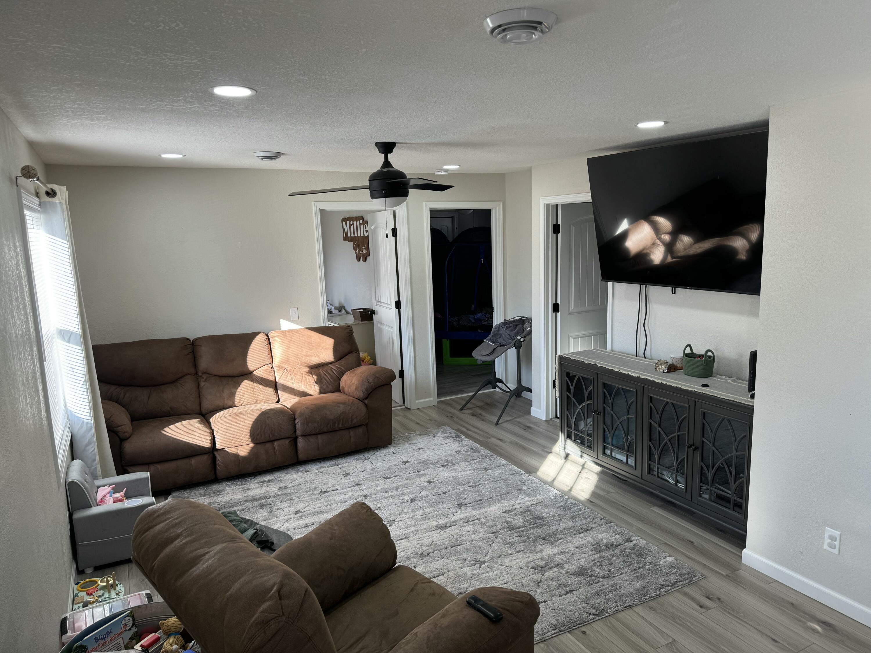 103 Opal Street Property Photo 3