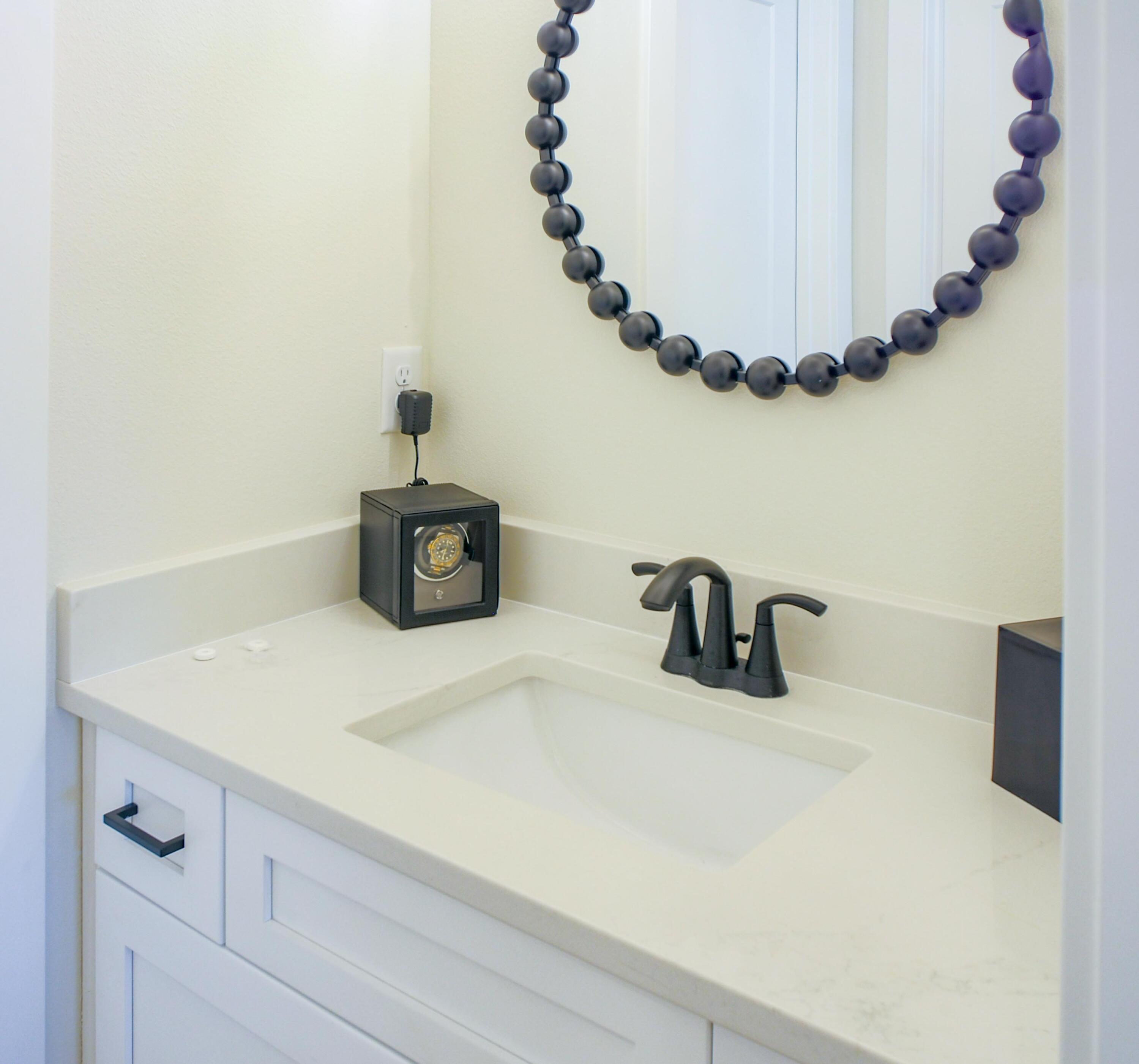 3738 East Woodhue Street Property Photo 14