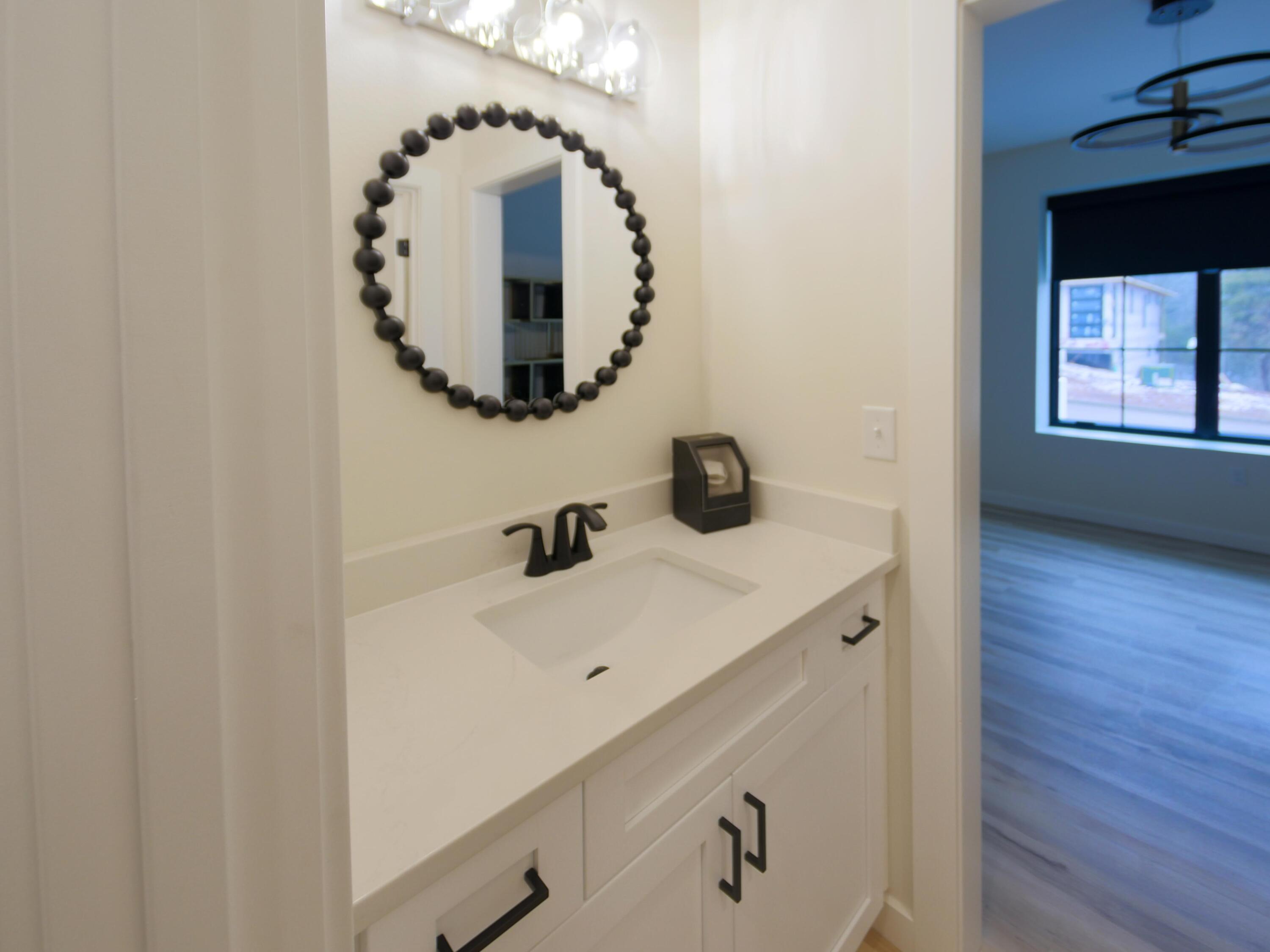 3738 East Woodhue Street Property Photo 18