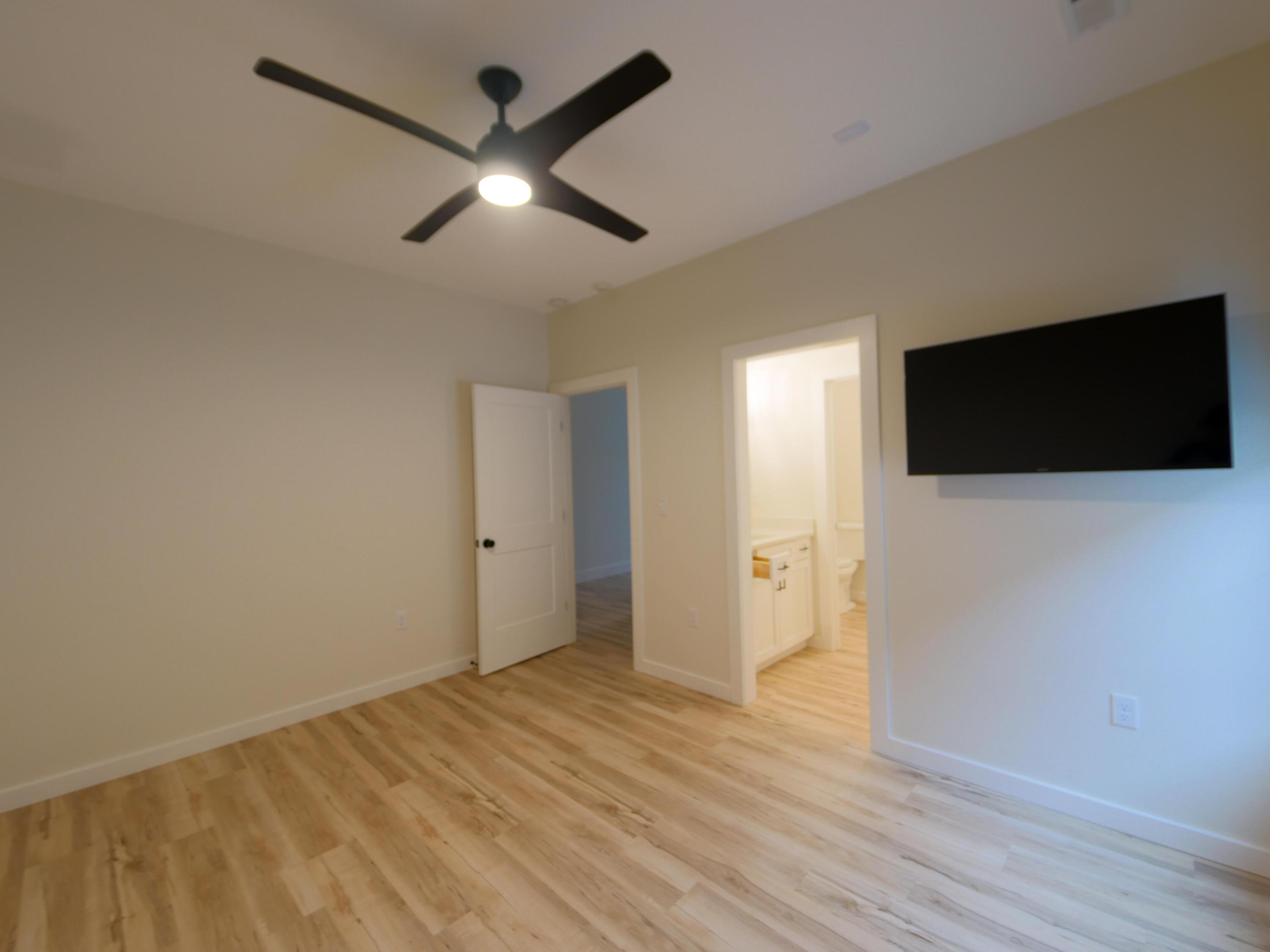 3738 East Woodhue Street Property Photo 23