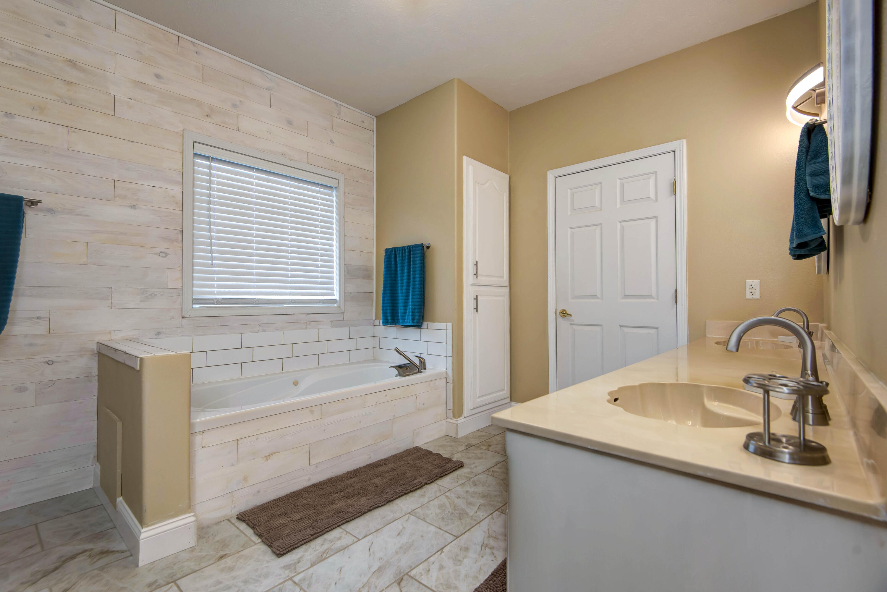 422 East Grace Street Property Photo 20