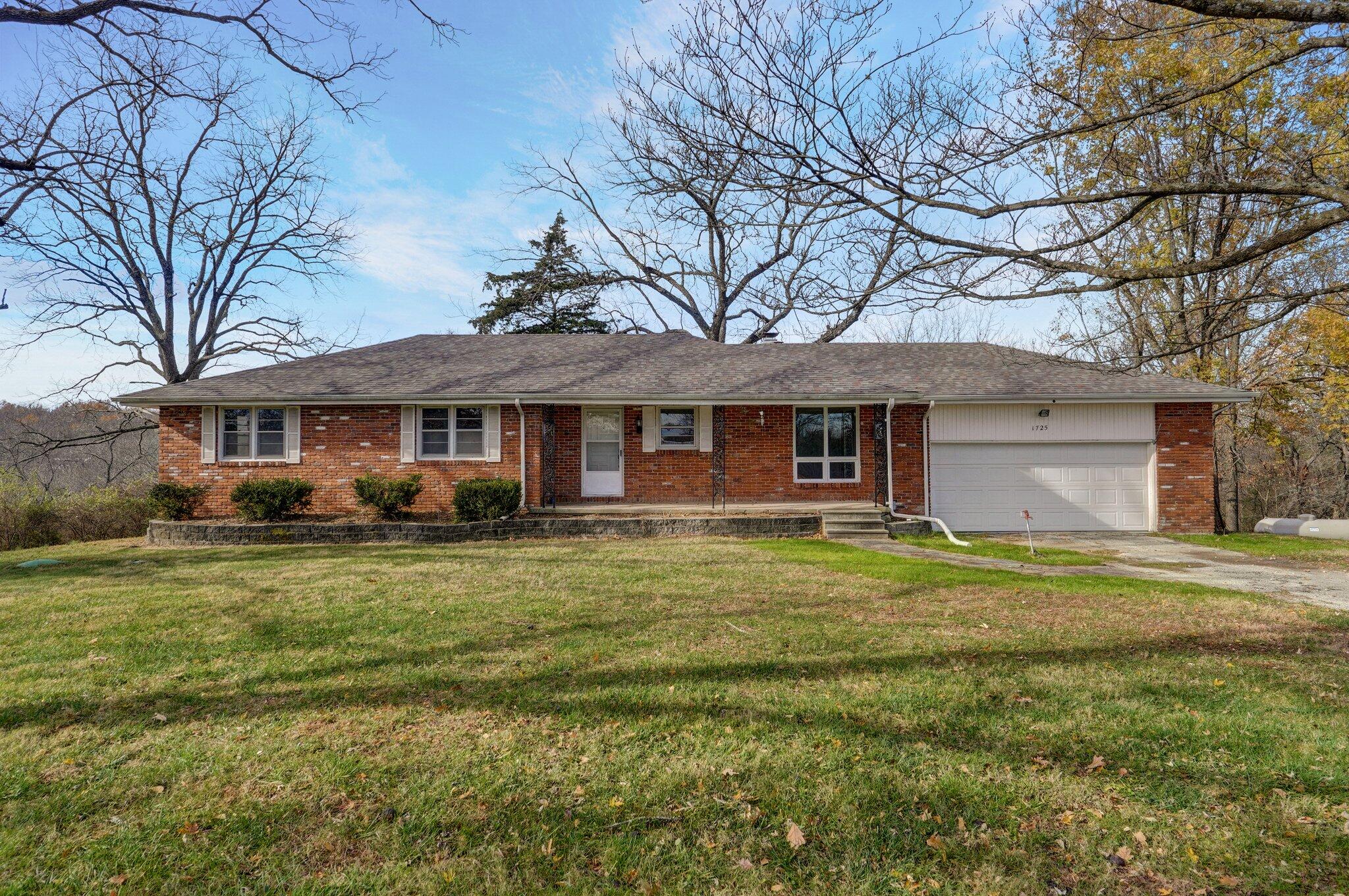 1725 North Phillips Road Property Photo 1