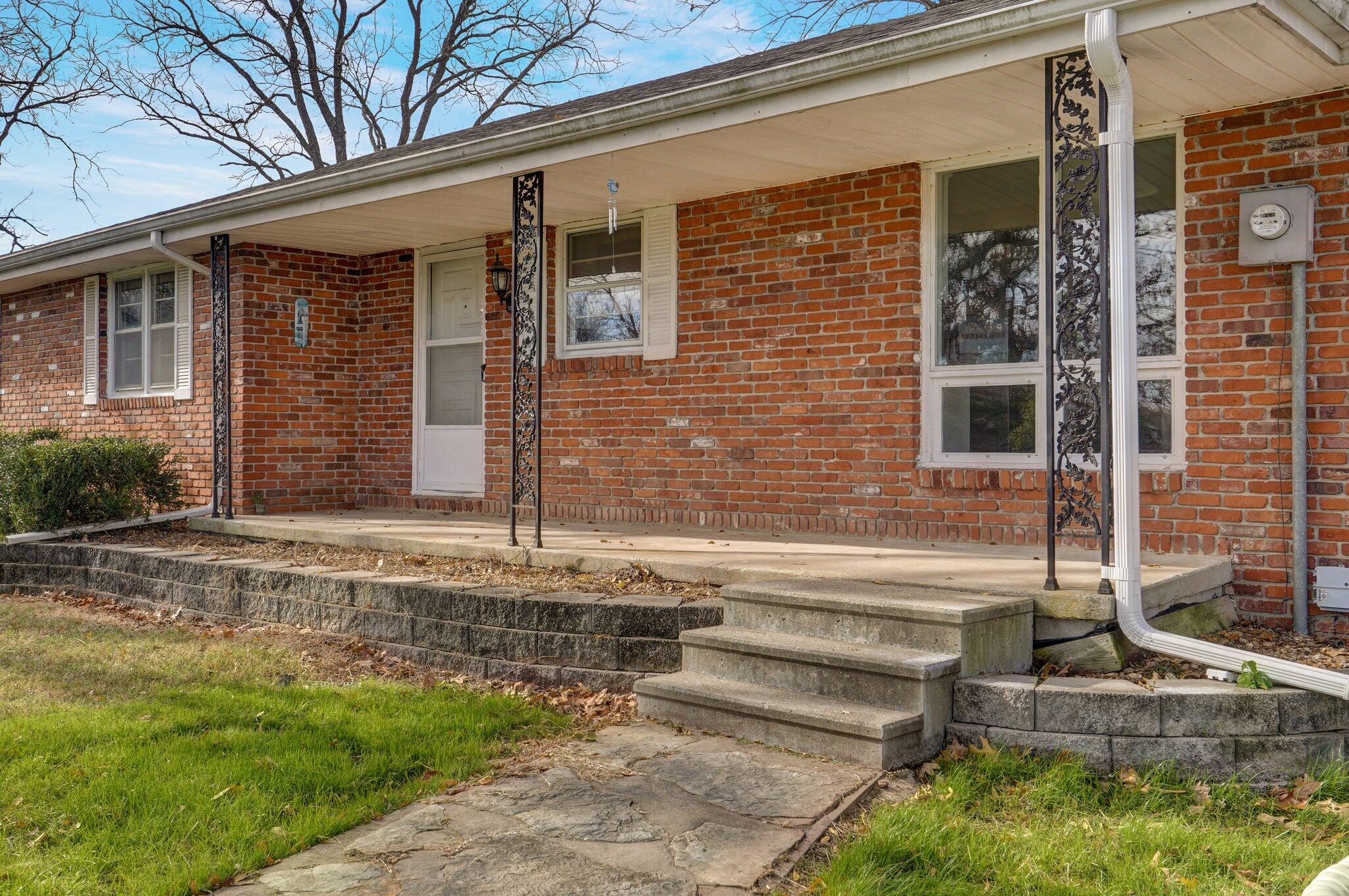 1725 North Phillips Road Property Photo 4