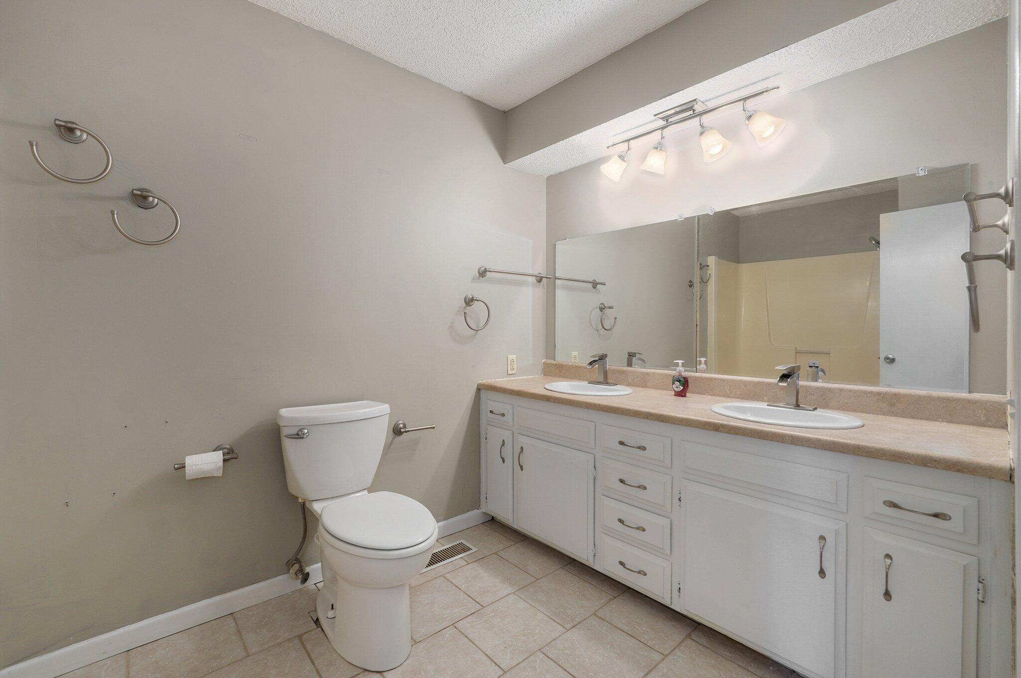 1725 North Phillips Road Property Photo 20