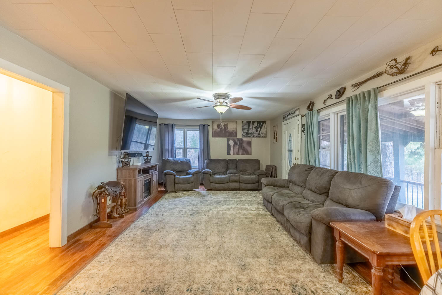 2405 County Road 2710 Property Photo 4