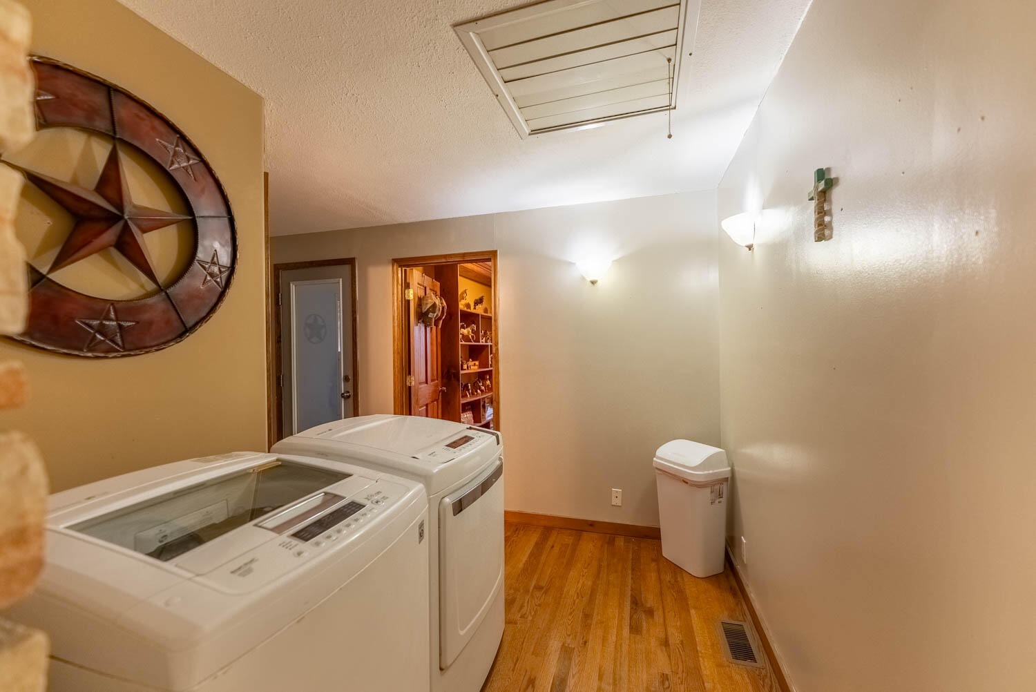 2405 County Road 2710 Property Photo 5