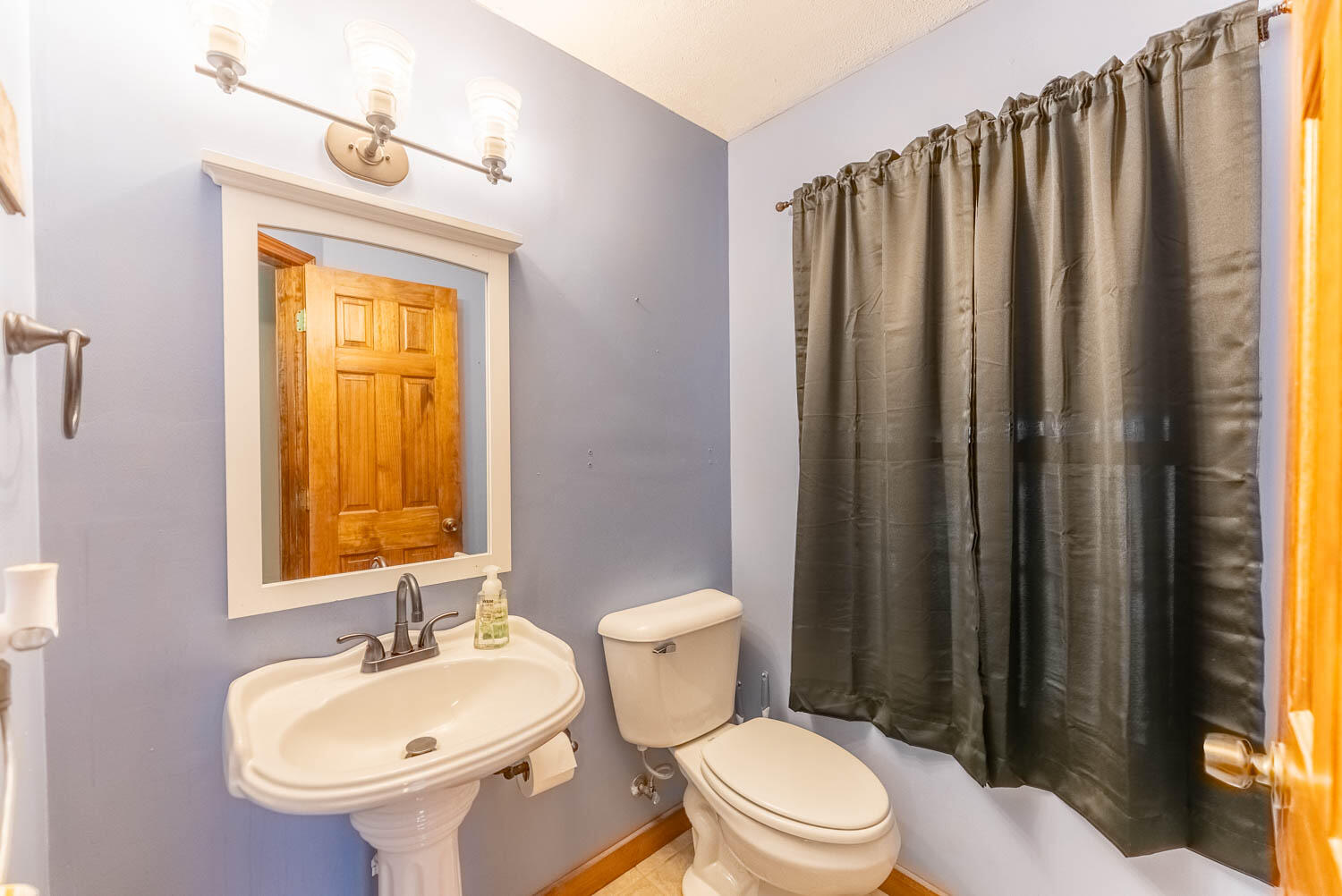 2405 County Road 2710 Property Photo 31