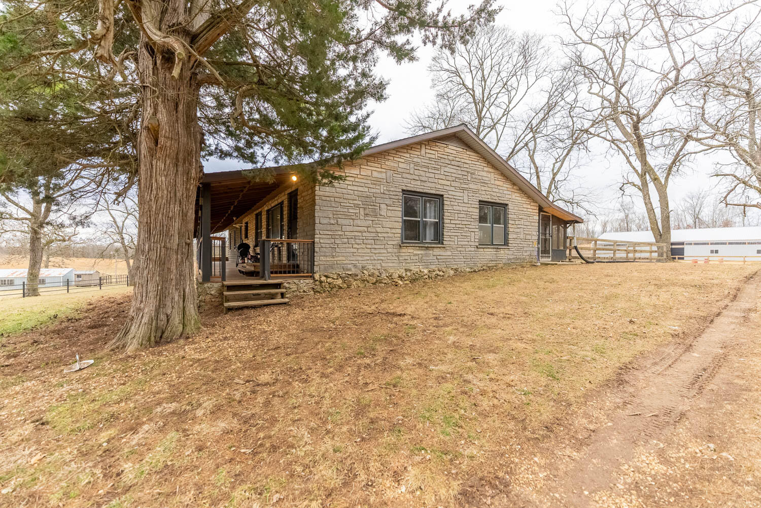 2405 County Road 2710 Property Photo 43