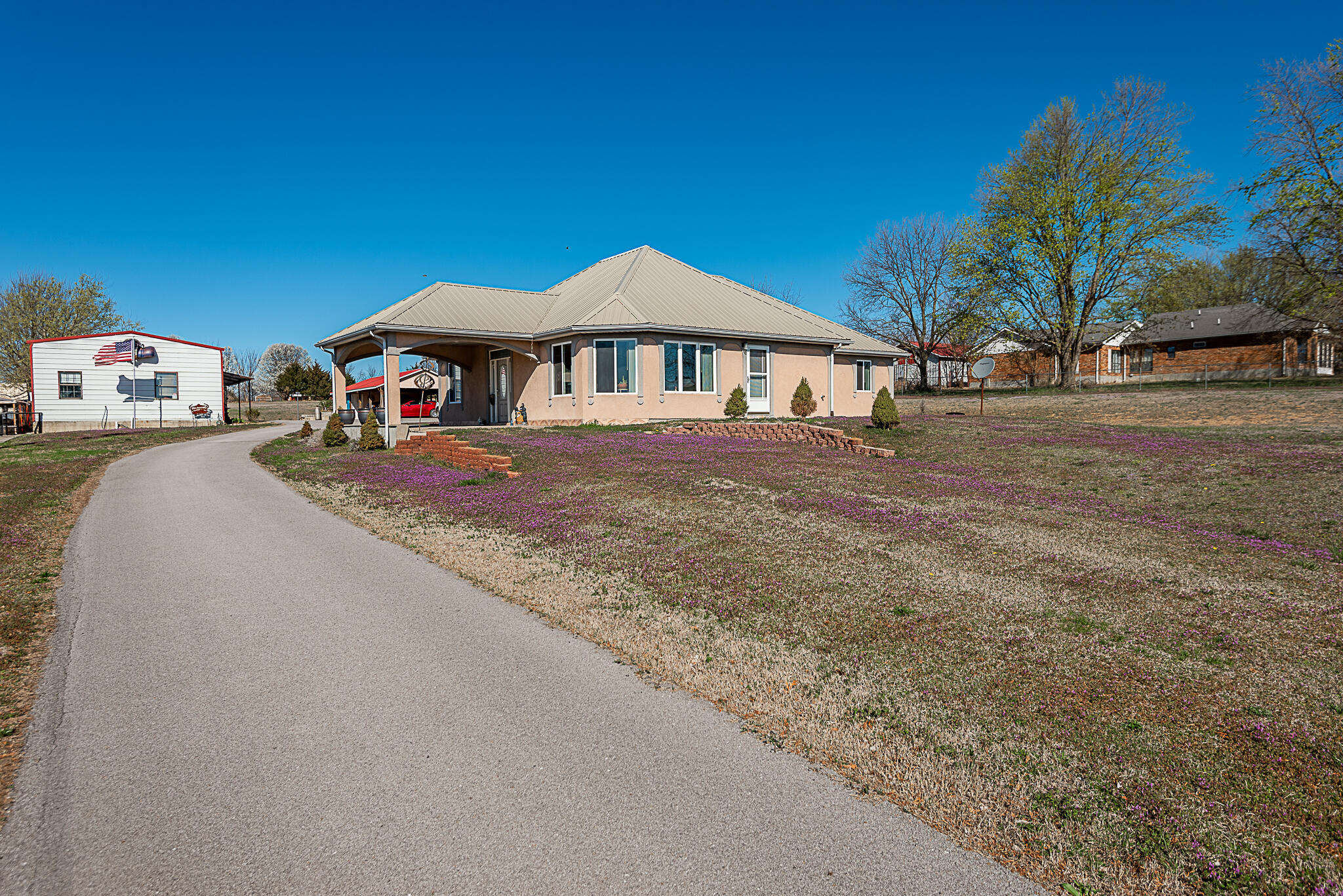5111 Highway F Property Photo 1
