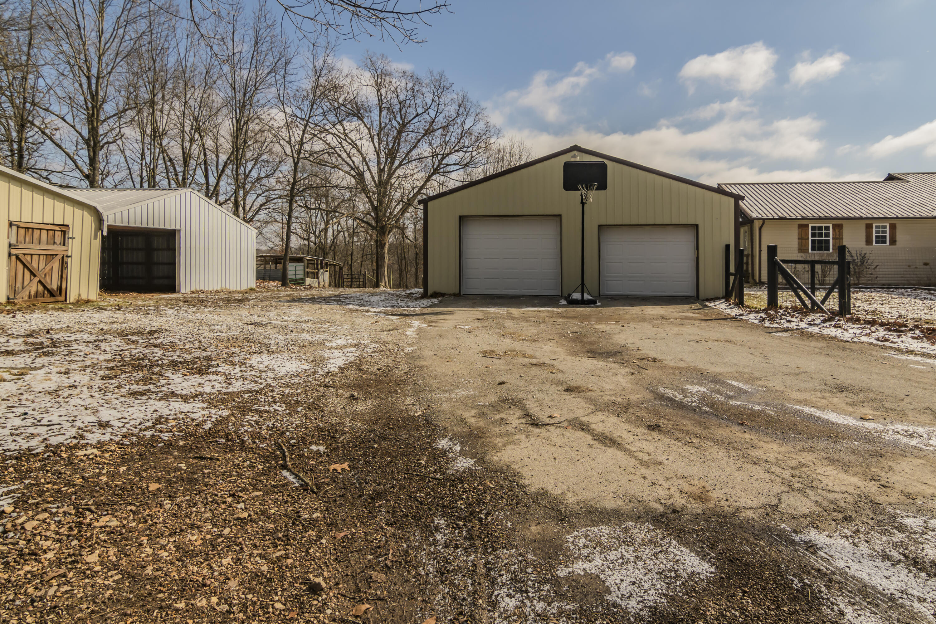 1220 South Marshfield Road Property Photo 2