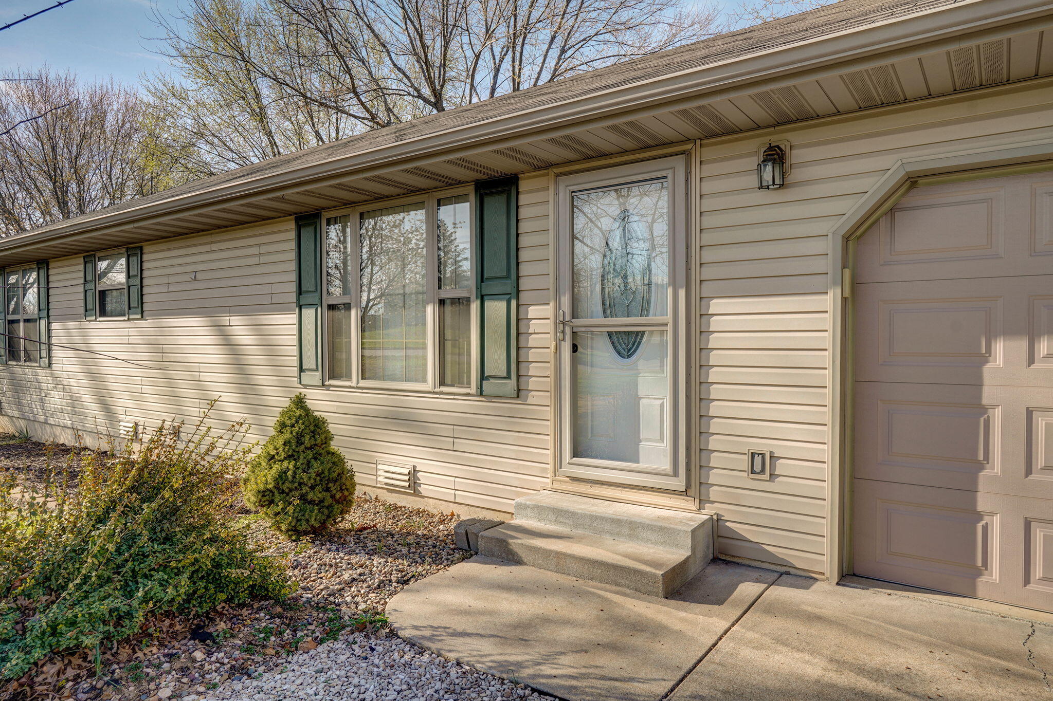 519 Wilson Way Property Photo 3