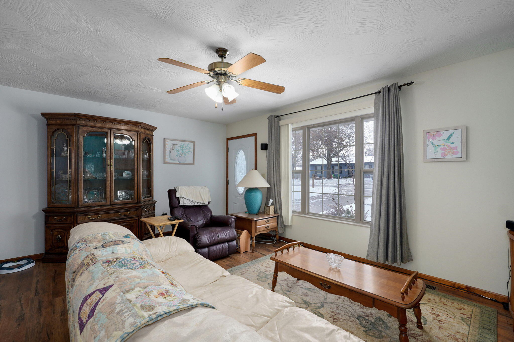 519 Wilson Way Property Photo 4