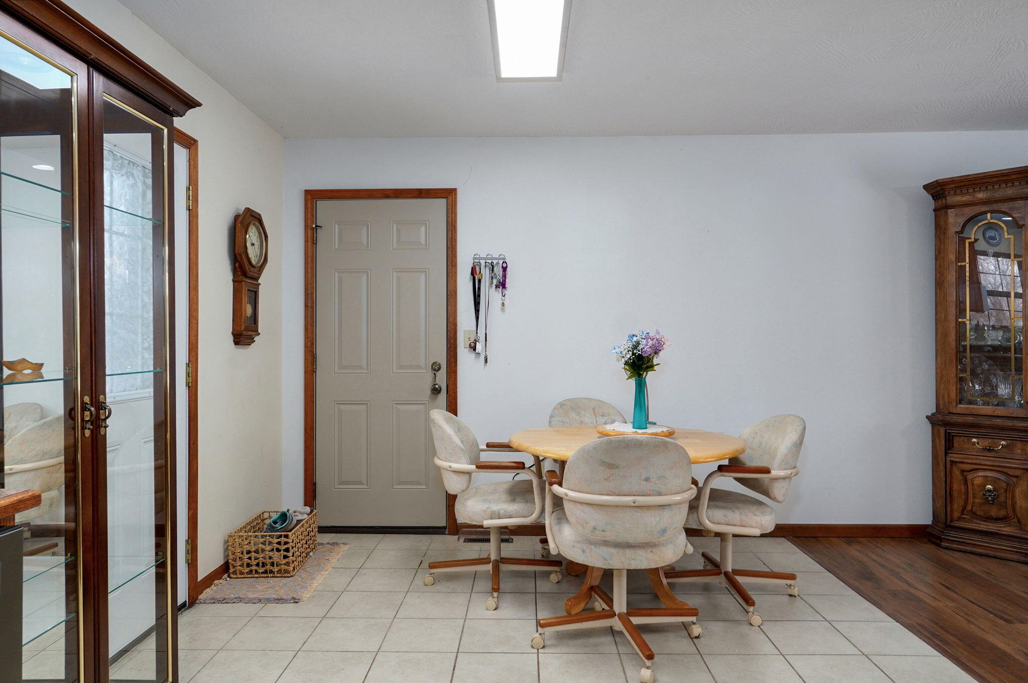519 Wilson Way Property Photo 10