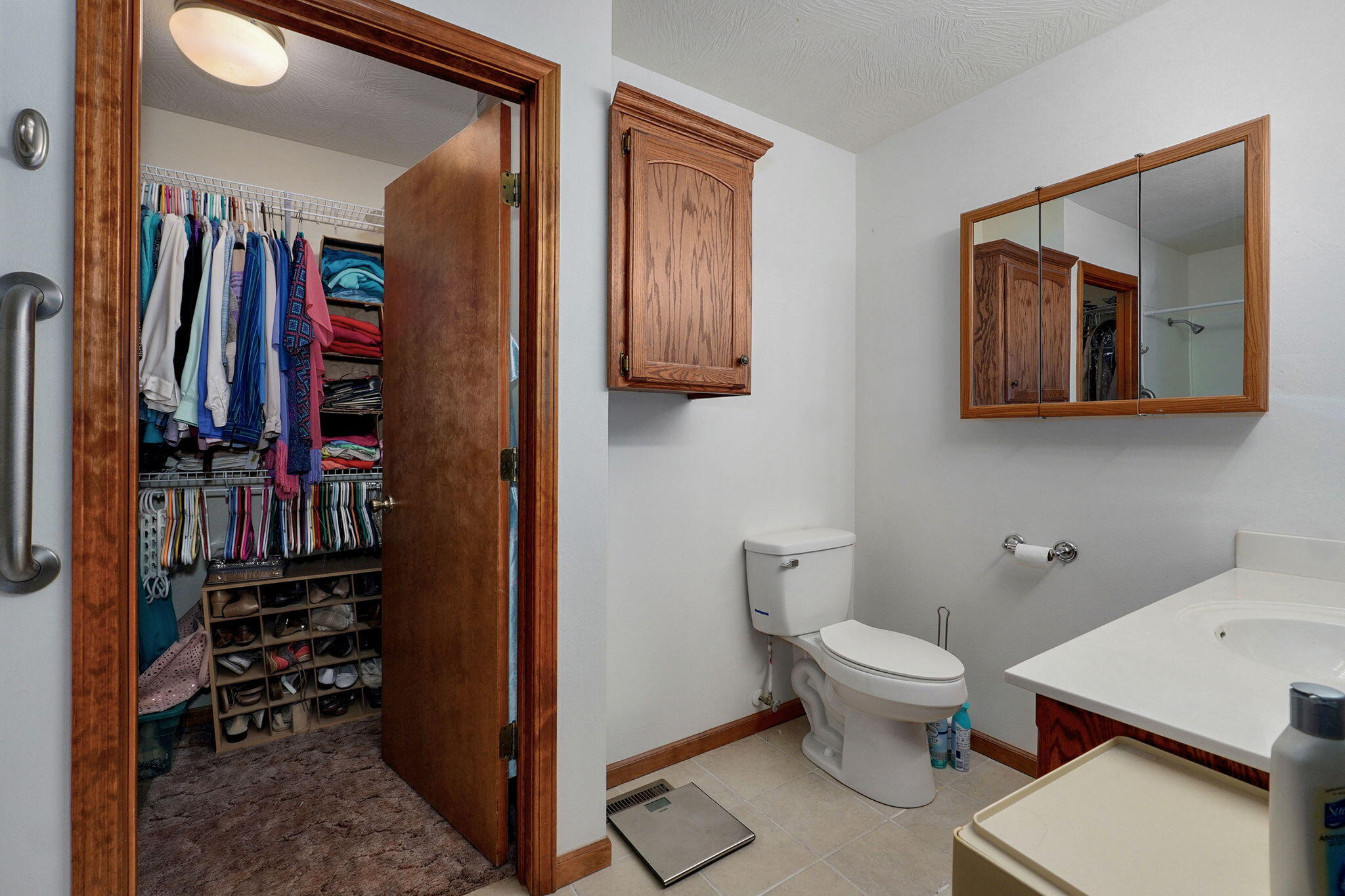 519 Wilson Way Property Photo 15