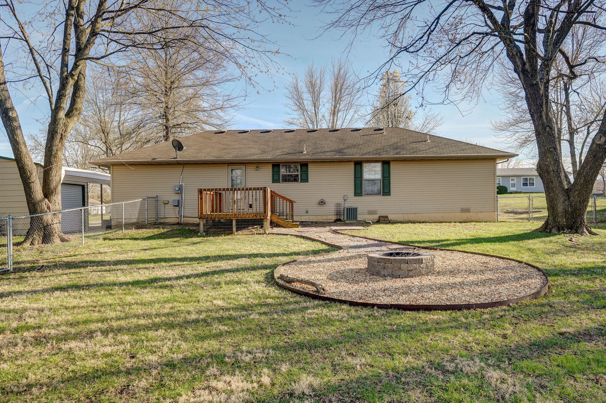 519 Wilson Way Property Photo 25