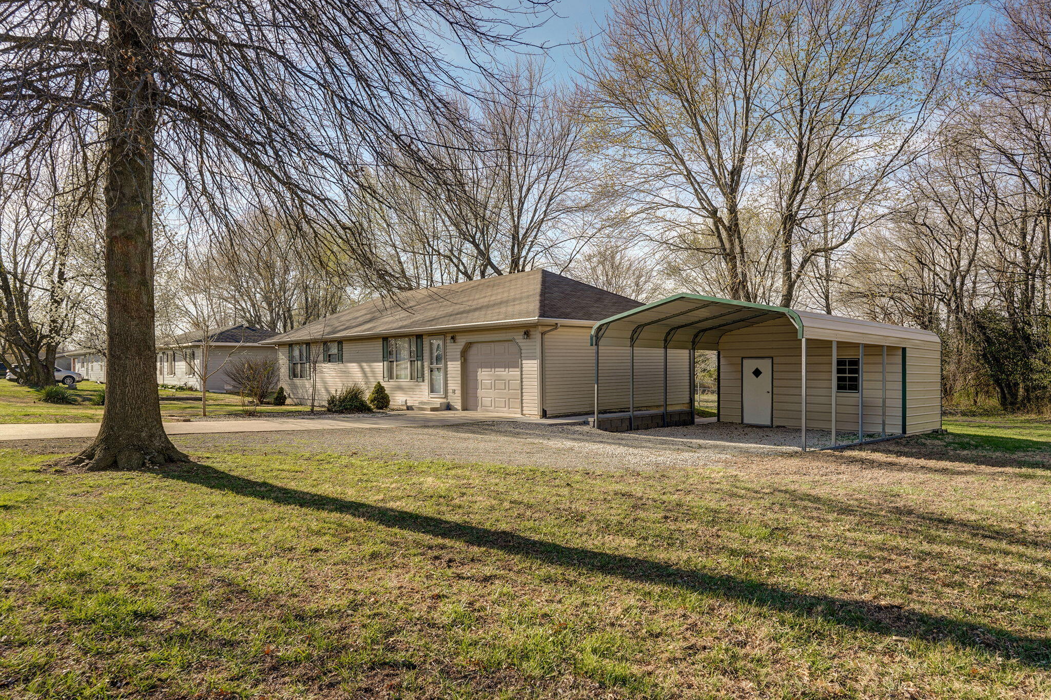 519 Wilson Way Property Photo 31