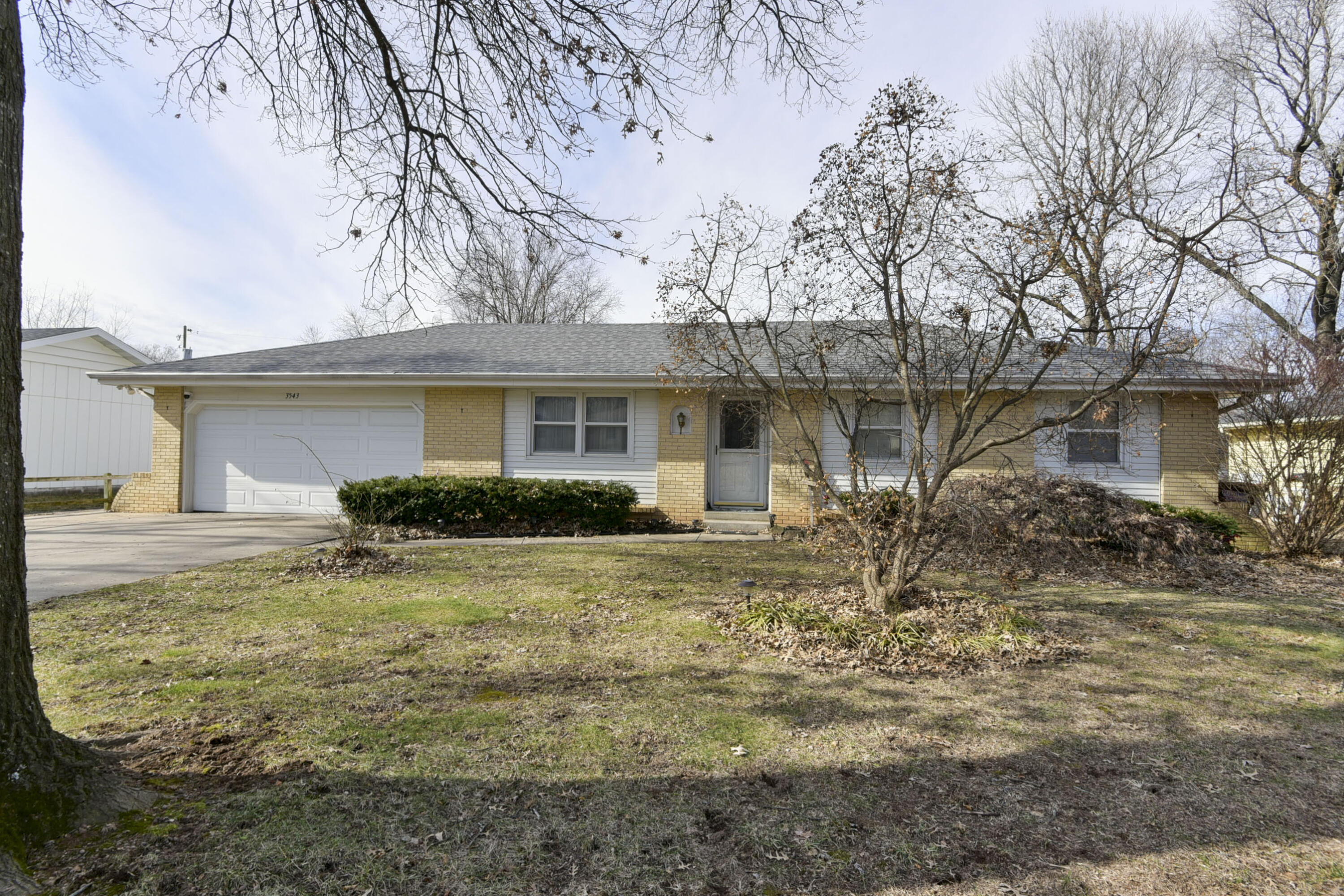 3543 South Newton Avenue Property Photo 4