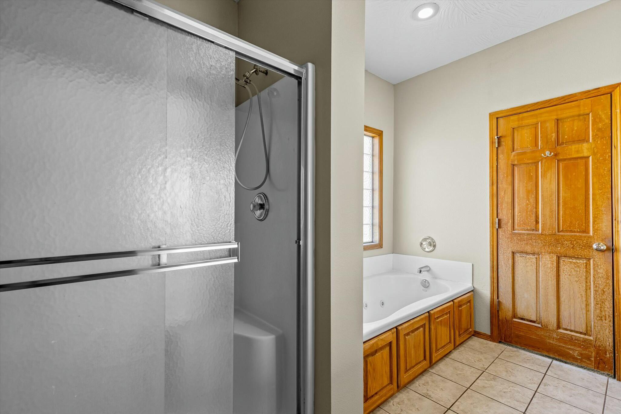 826 North Cedar Ridge Avenue Property Photo 15