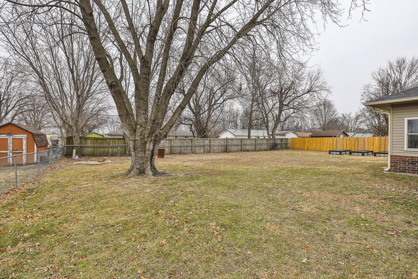 1930 South Hedgewood Drive Property Photo 27
