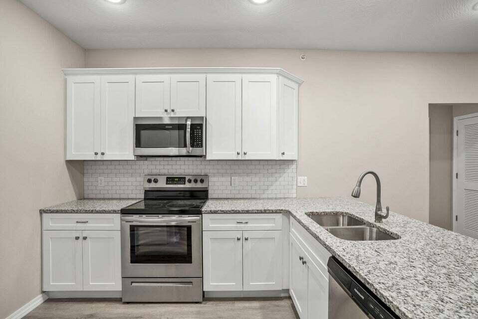 3008 North Vineyards Terrace Property Photo 14