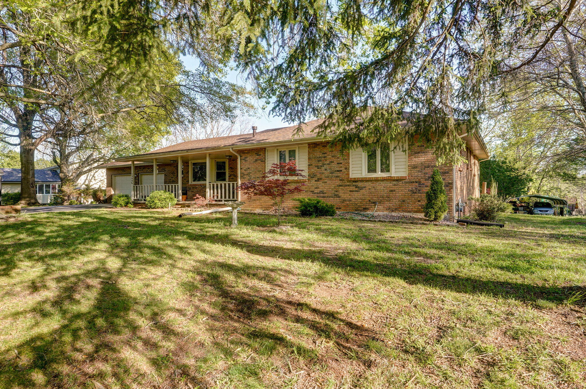 1300 East Melanie Lane Property Photo 3