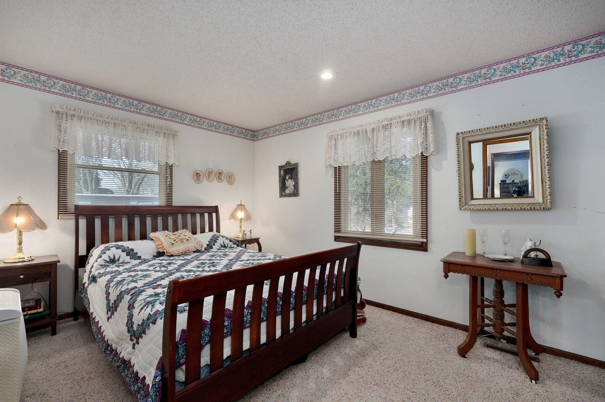 1300 East Melanie Lane Property Photo 18
