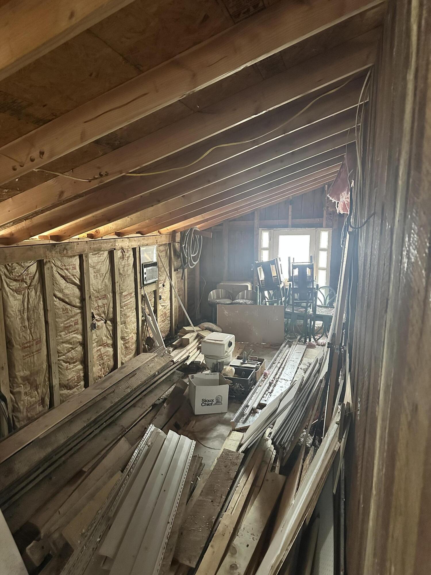 8515 West State Highway 76 Property Photo 6