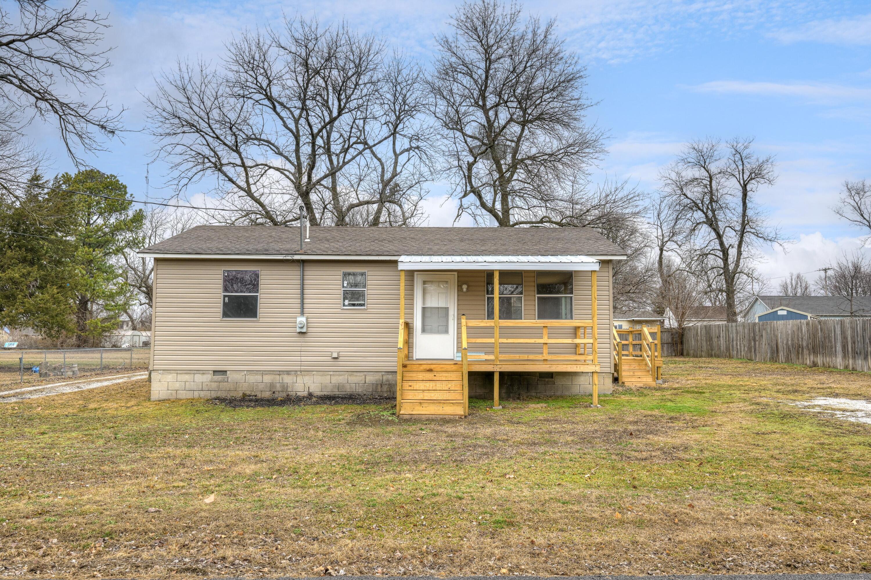 201 East 3rd Street Property Photo