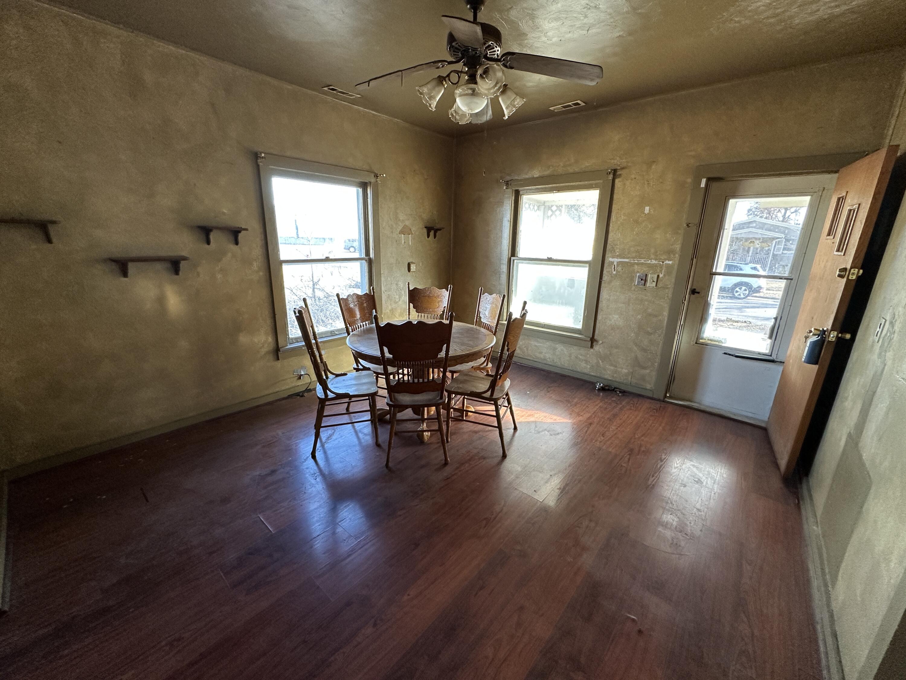 1005 Nelson Street Property Photo 6