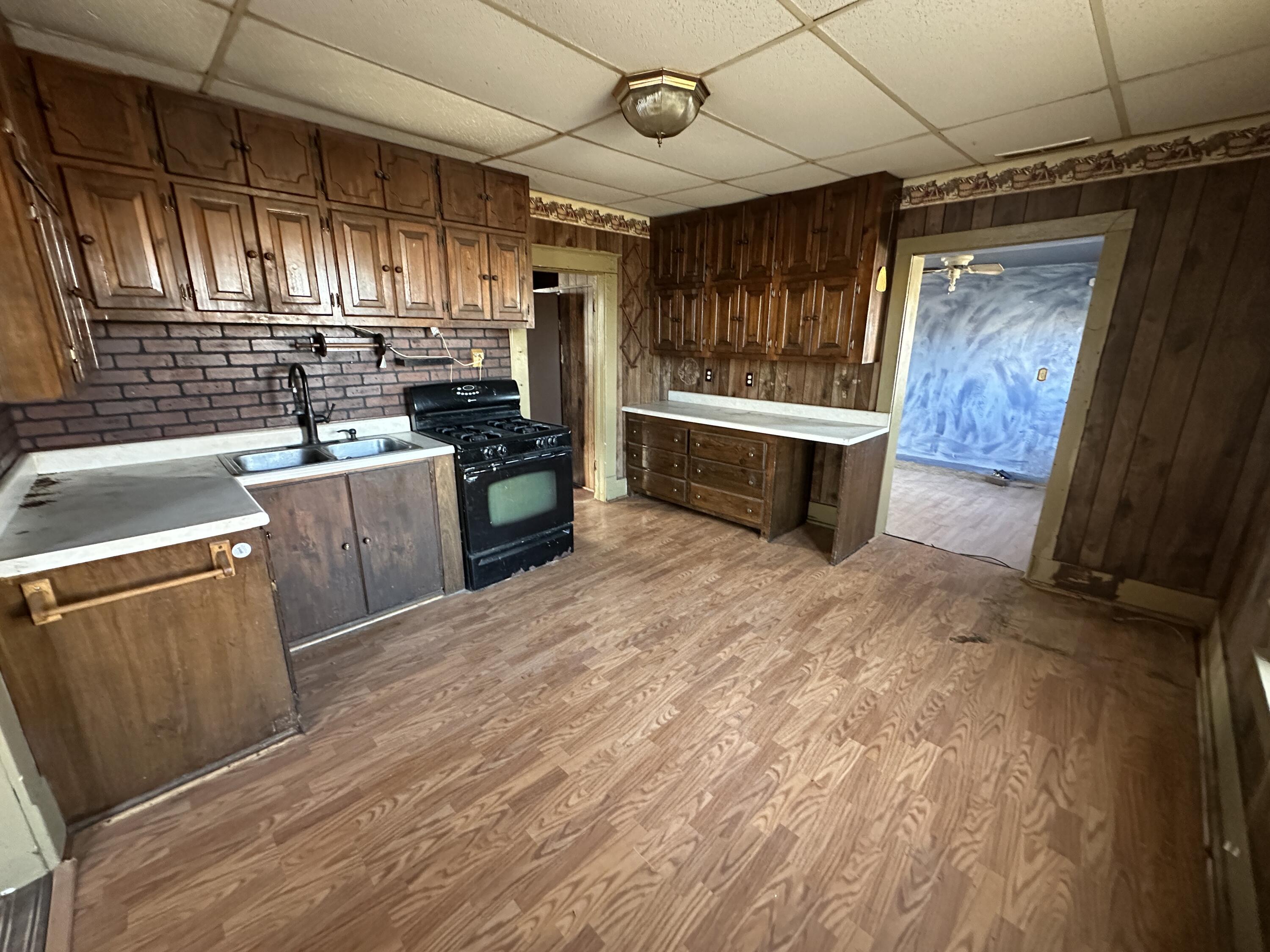 1005 Nelson Street Property Photo 8
