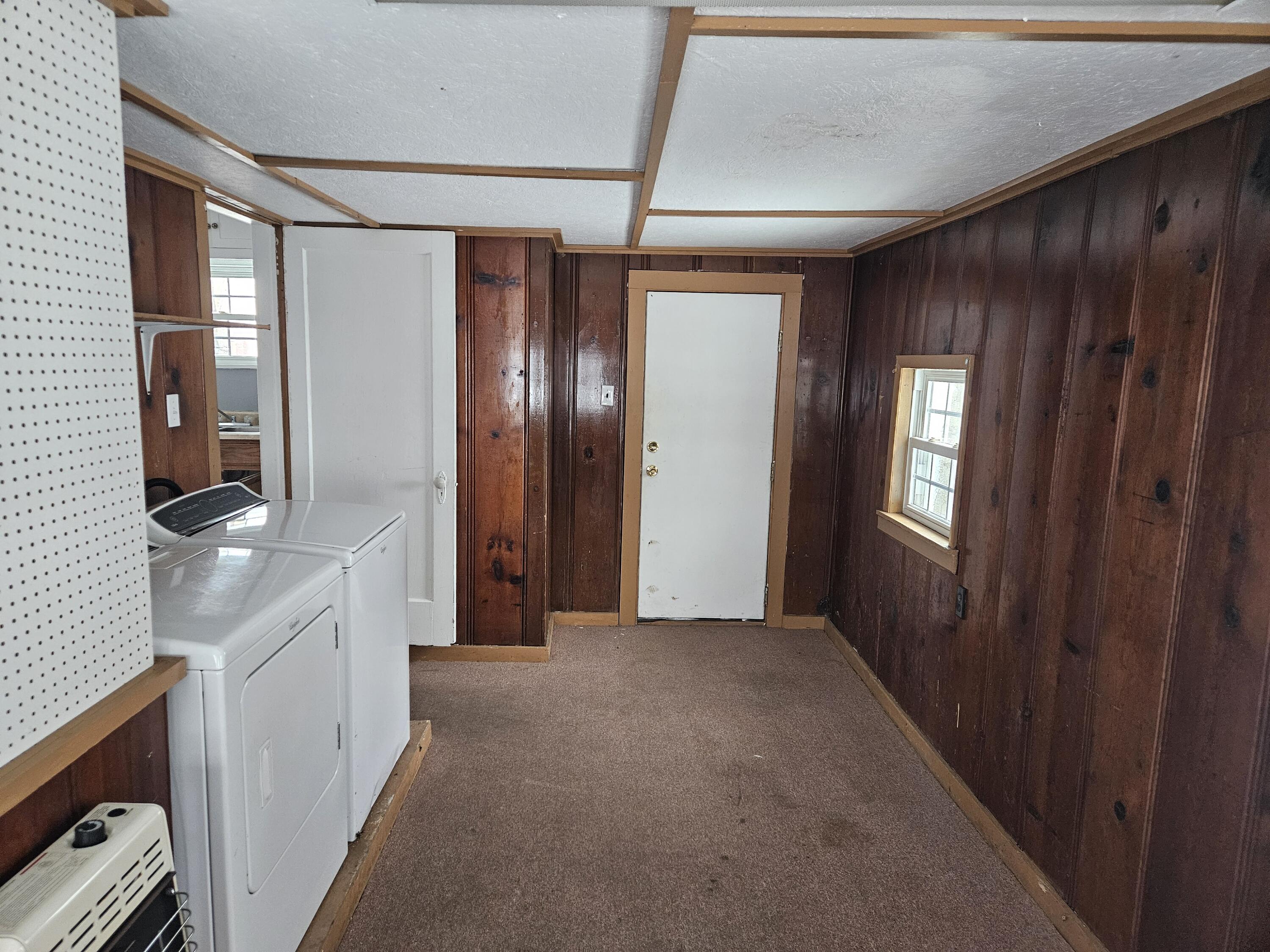 305 South Walnut Street Property Photo 12