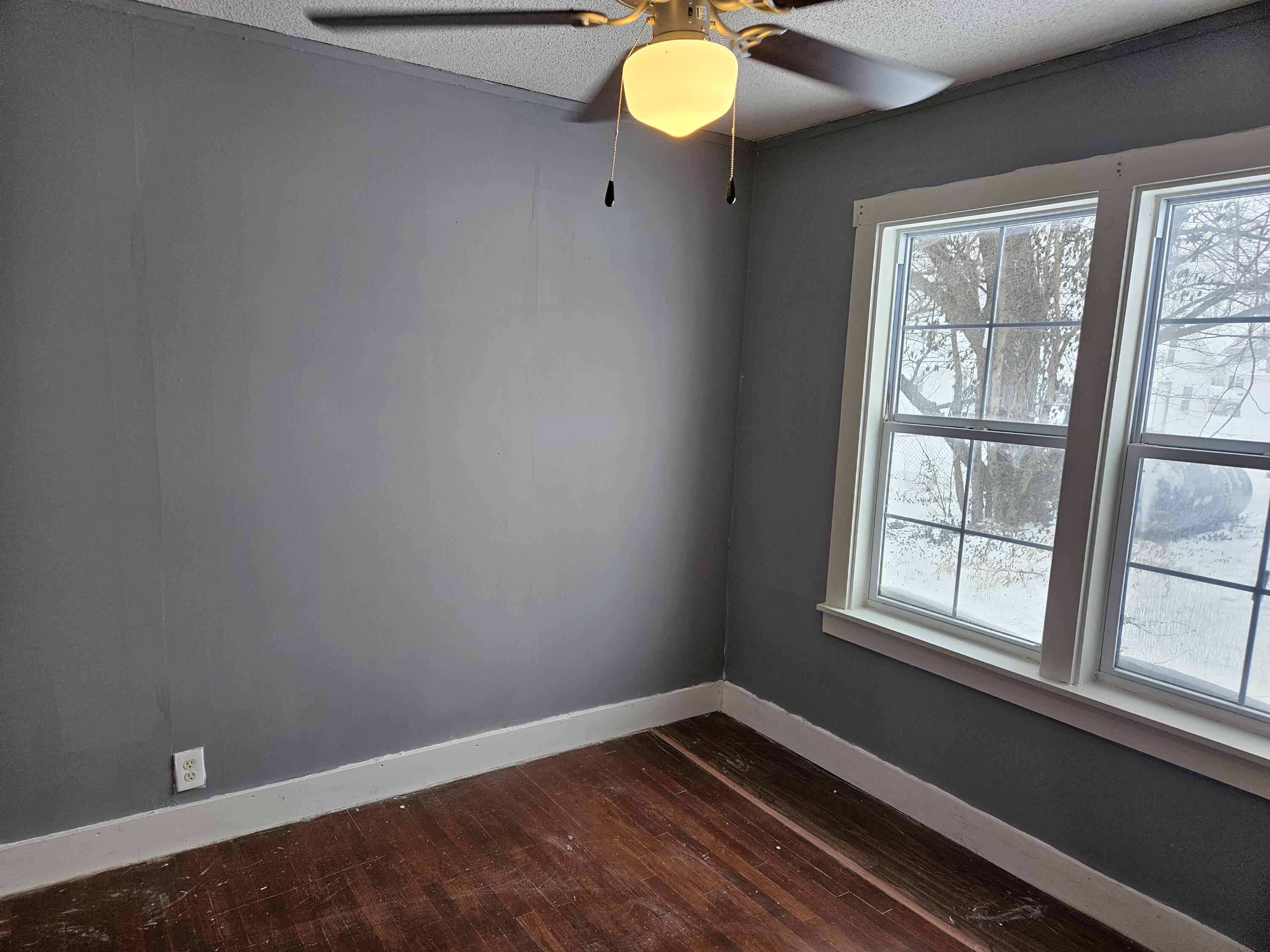 305 South Walnut Street Property Photo 16