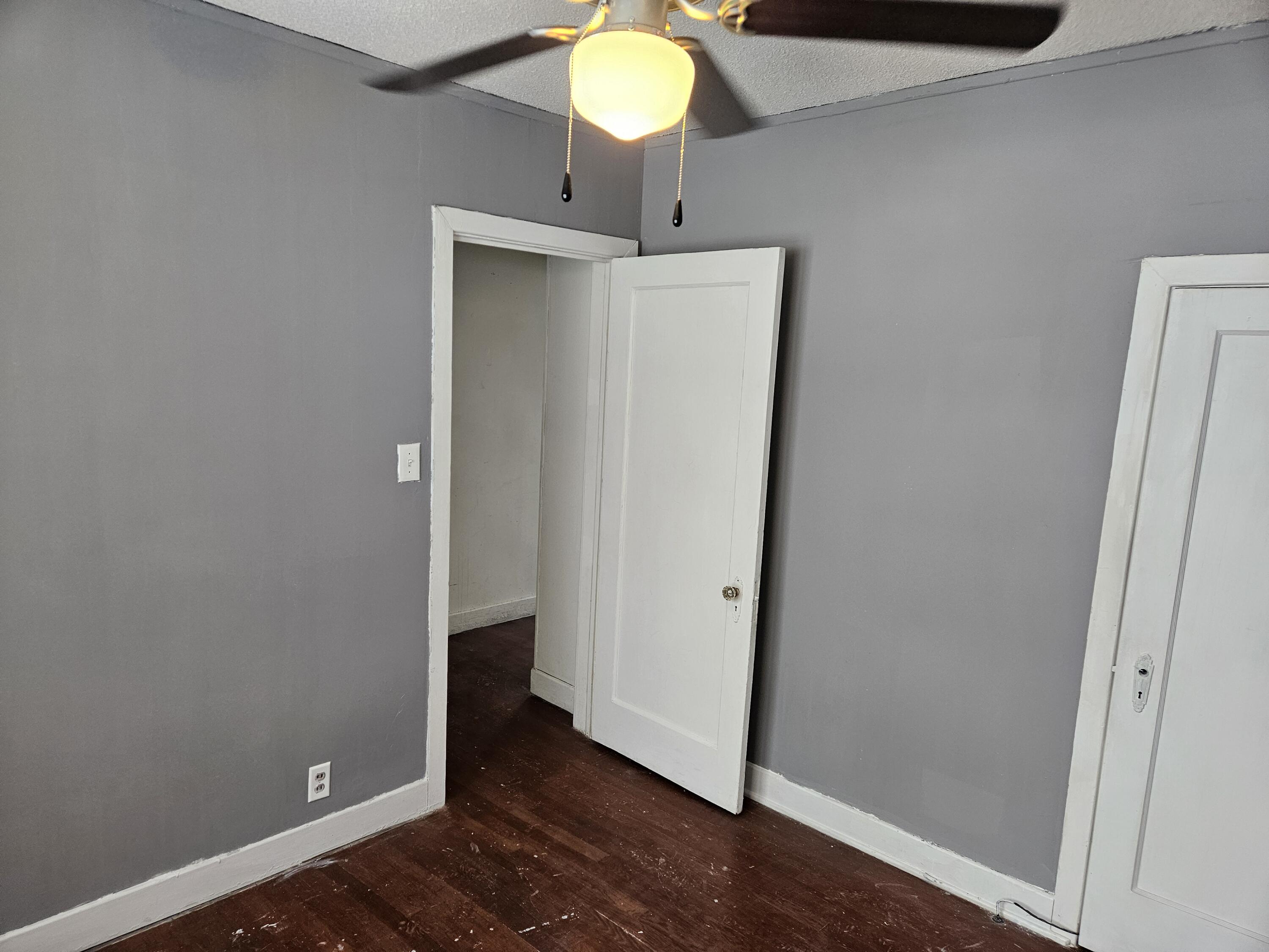 305 South Walnut Street Property Photo 17