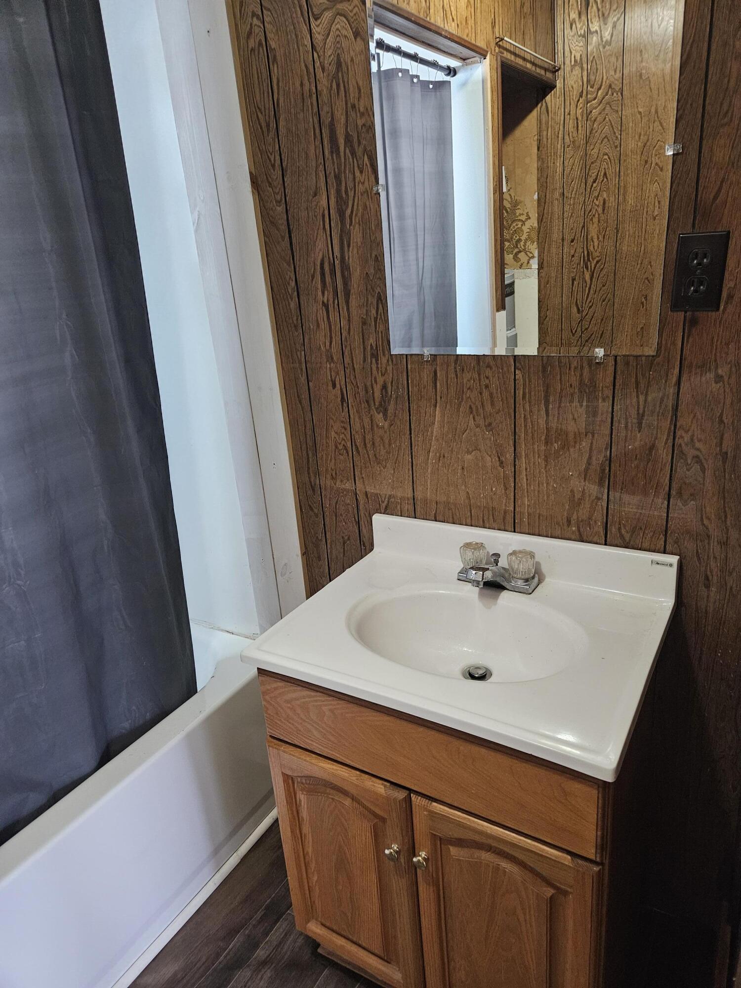 305 South Walnut Street Property Photo 19