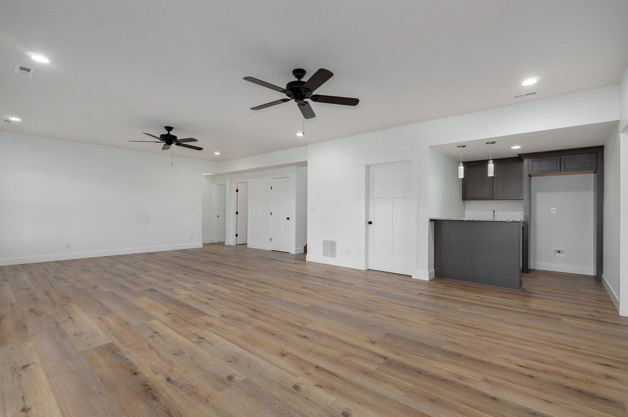 5942 South Franklin Avenue Property Photo 36