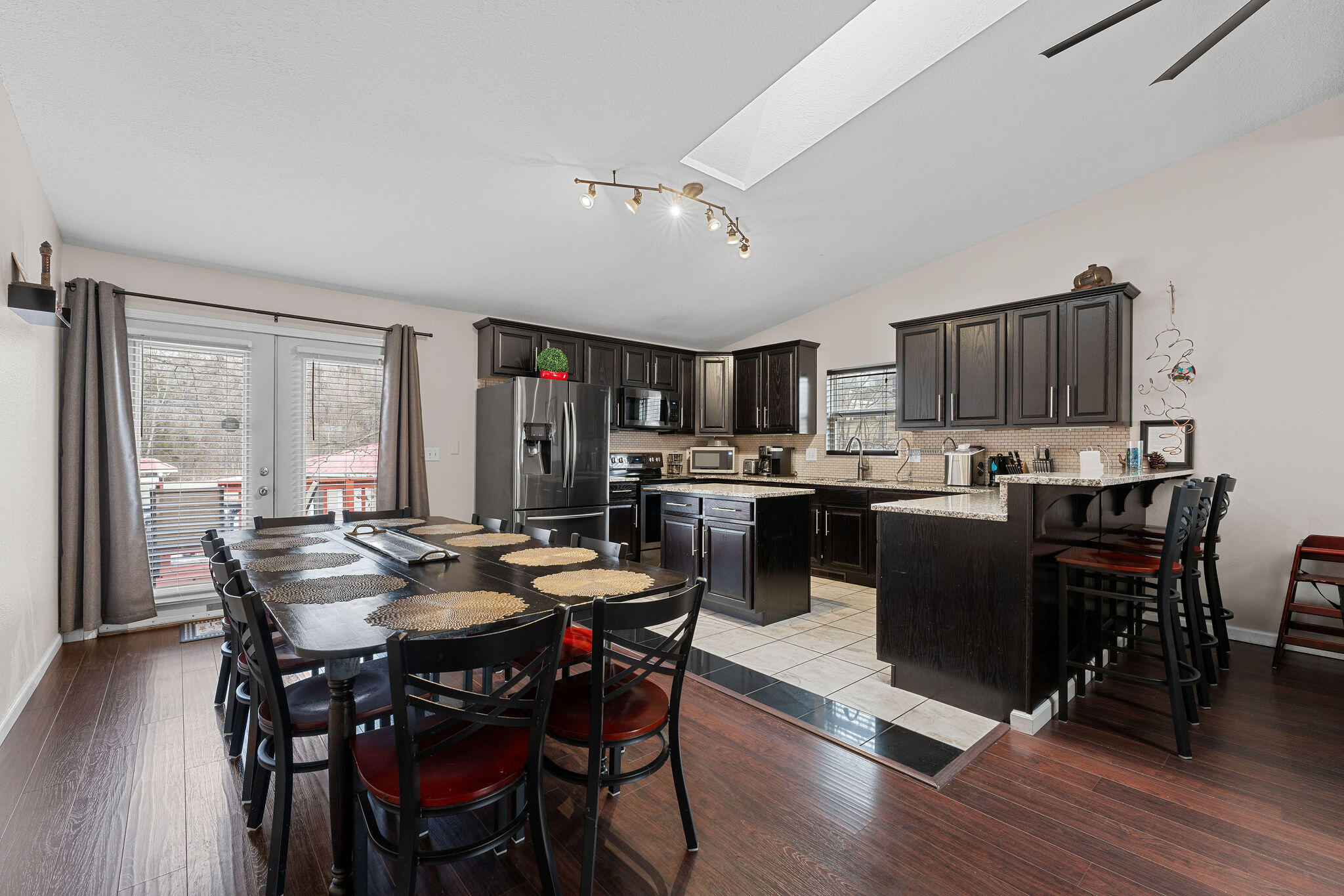 133 Shady Drive Property Photo 4