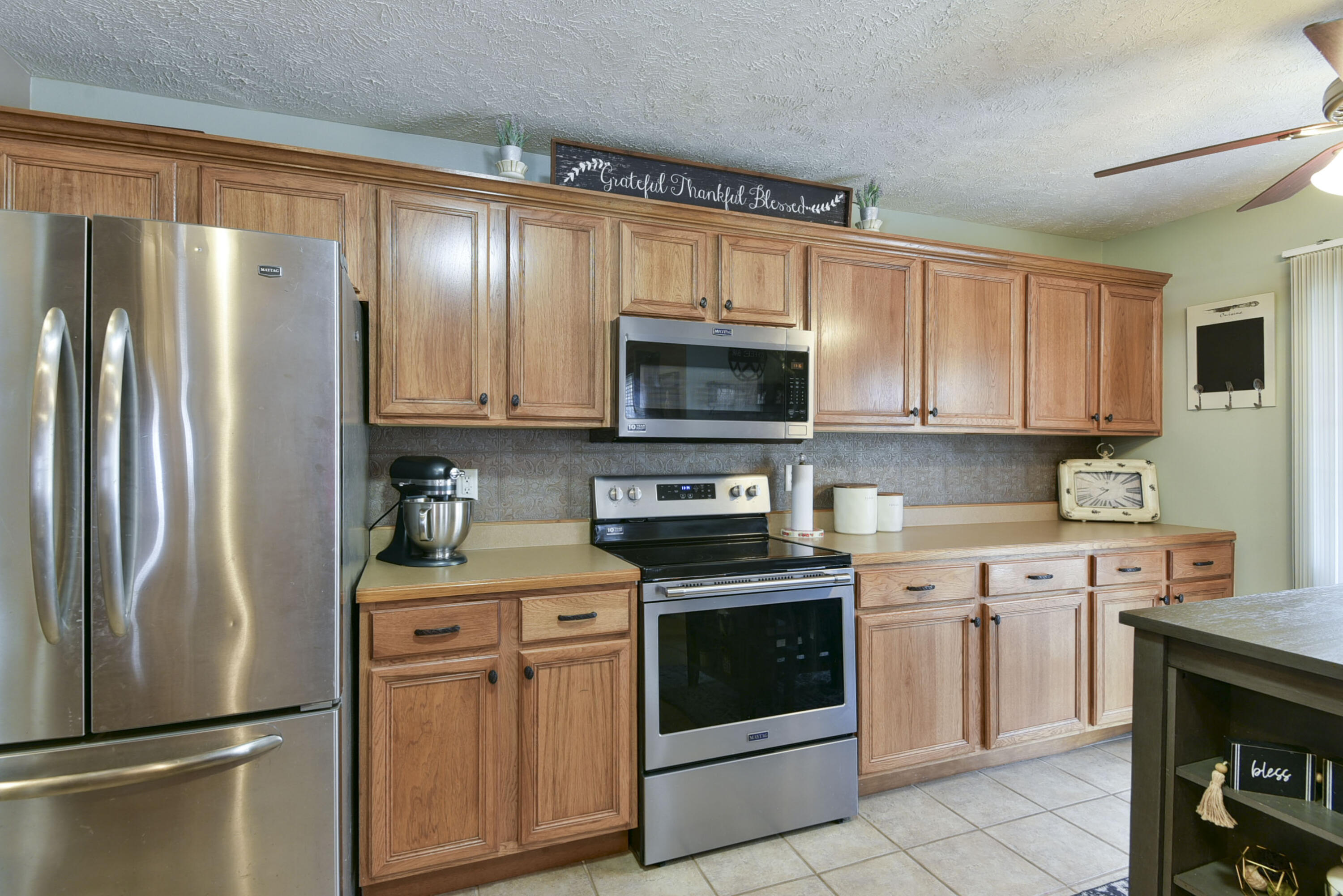 219 North Cedarwood Avenue Property Photo 11