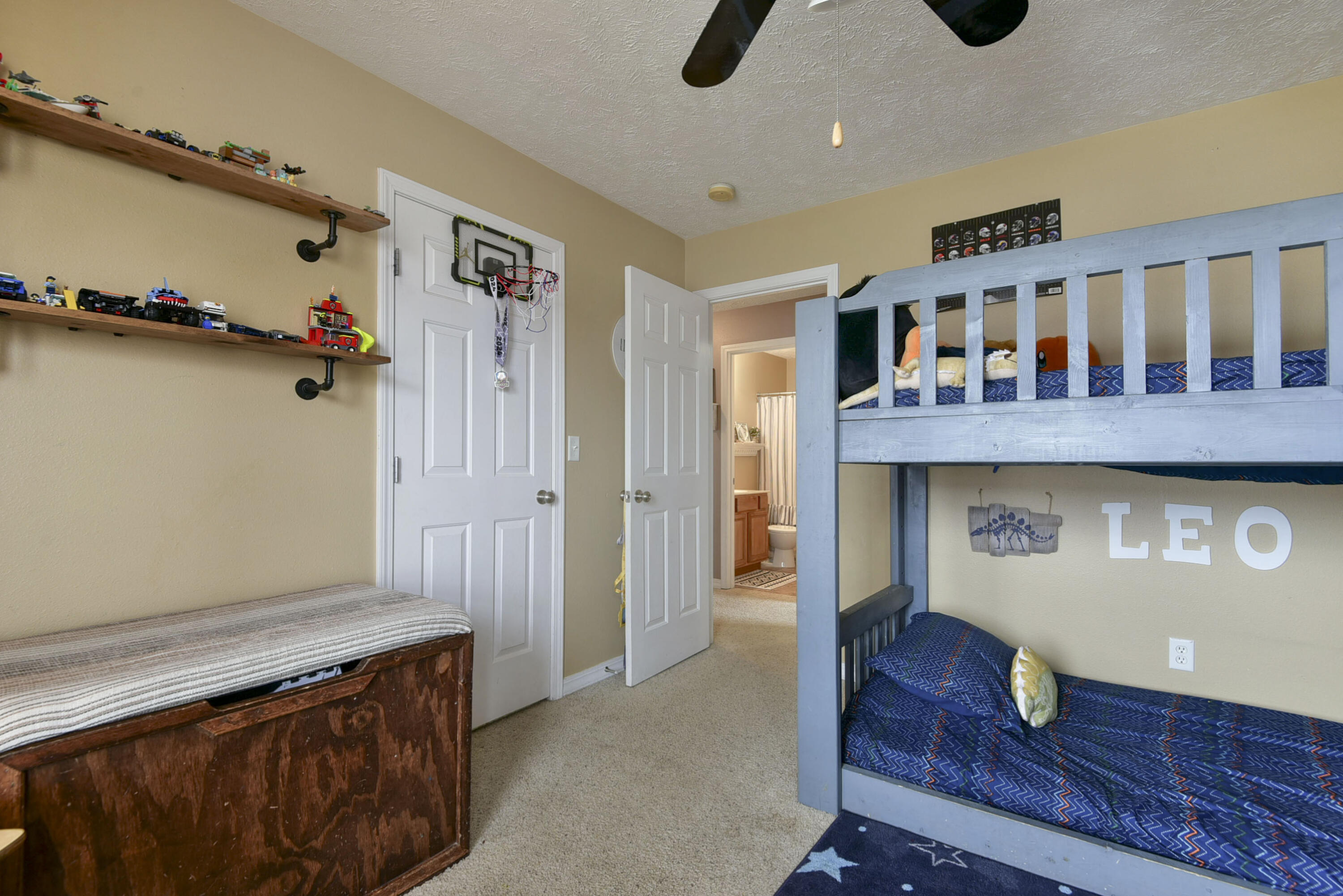 219 North Cedarwood Avenue Property Photo 26