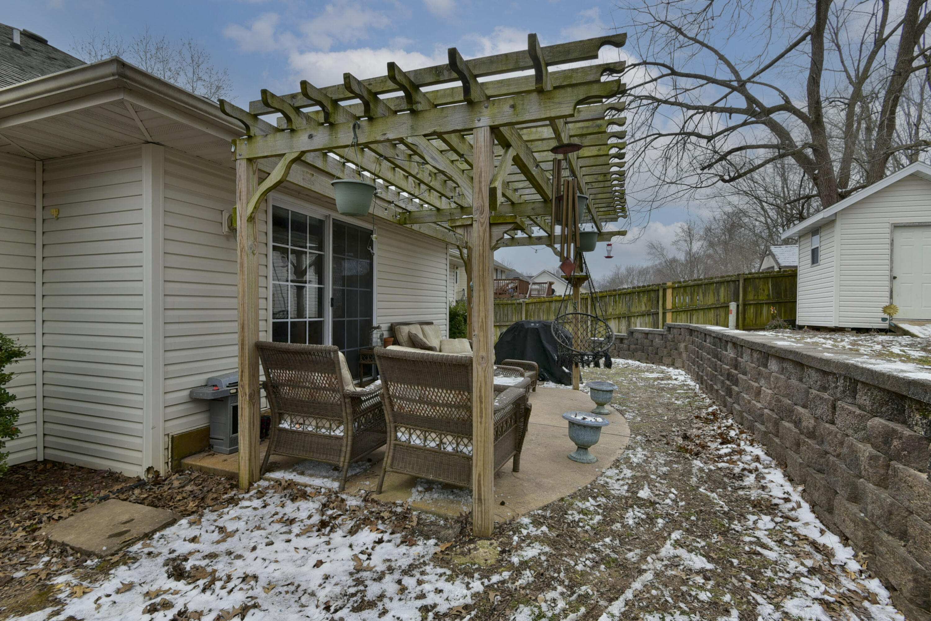 219 North Cedarwood Avenue Property Photo 27