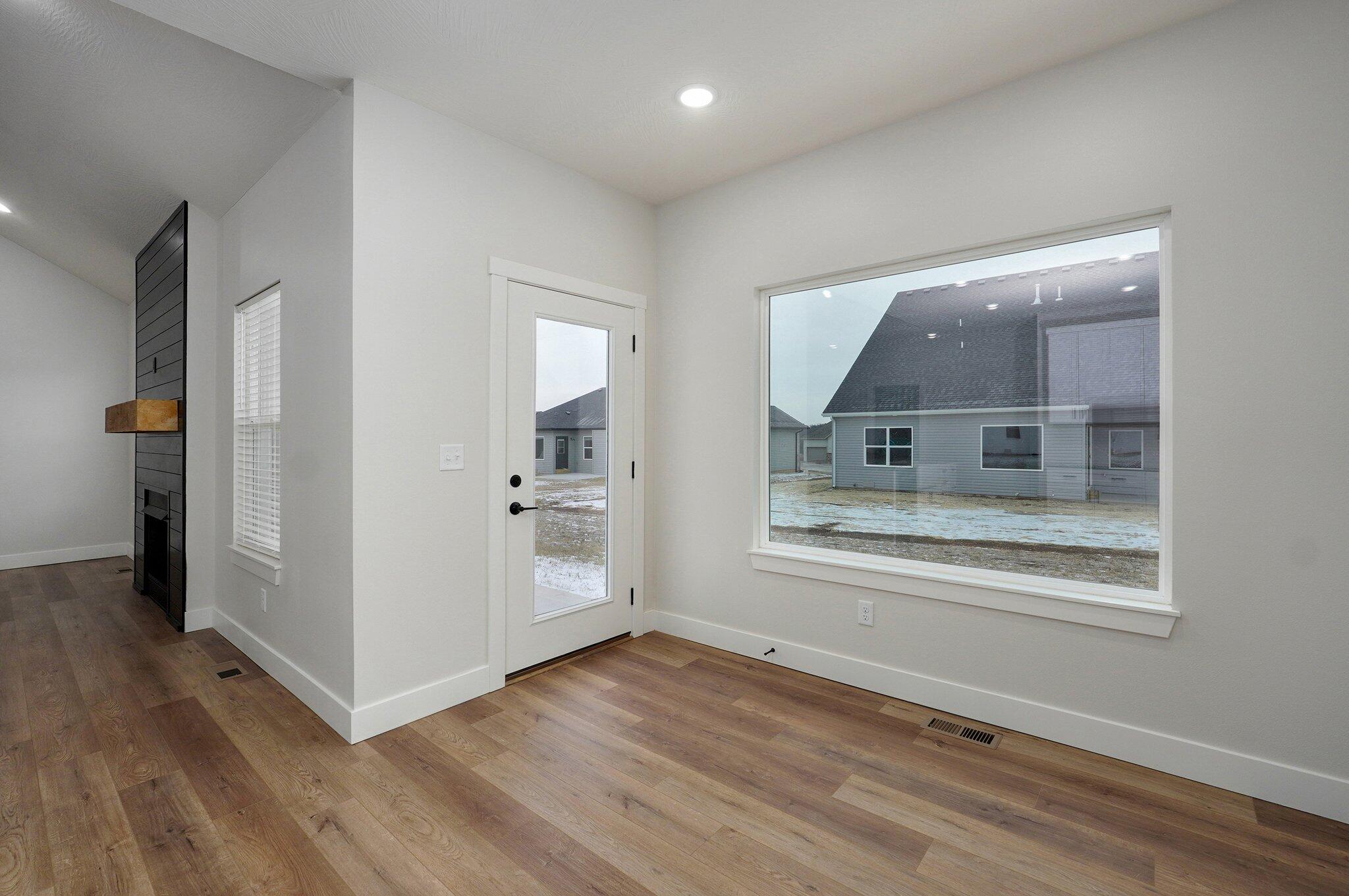 143 East Cowling Street Property Photo 13