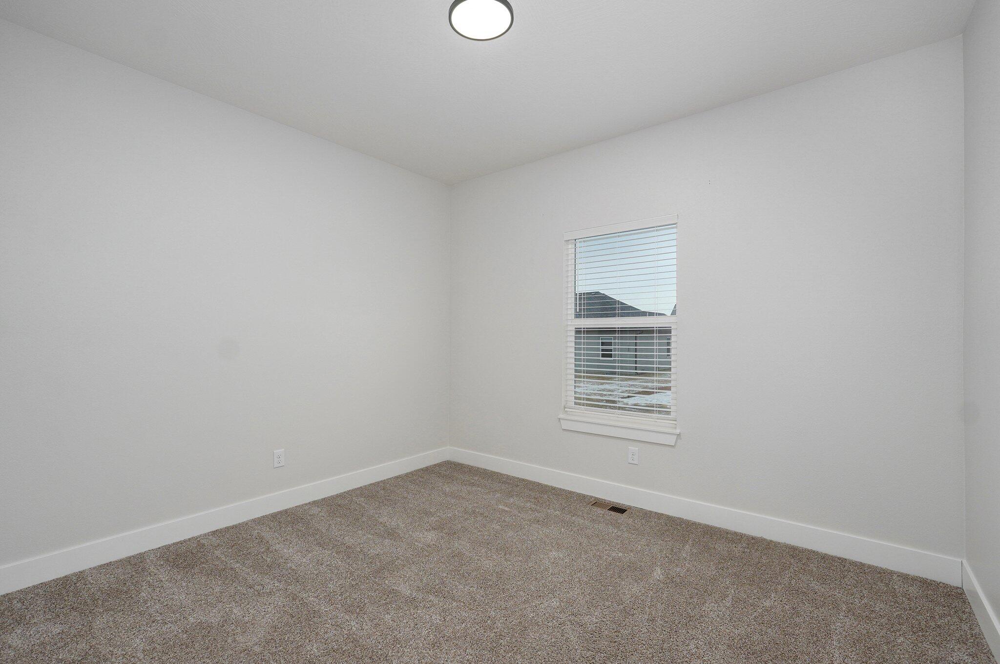 143 East Cowling Street Property Photo 29