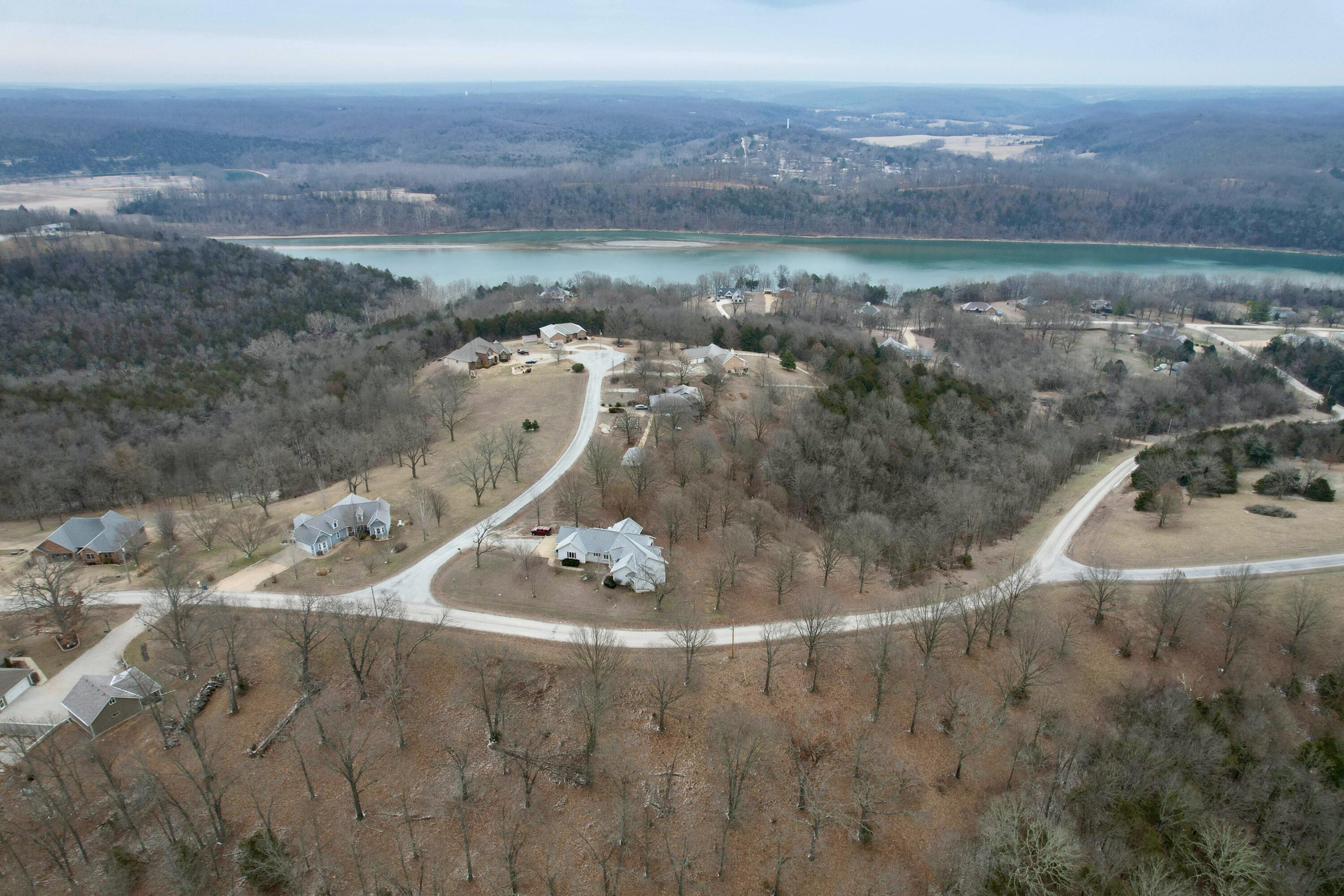 000 Panorama Dr. Property Photo 4