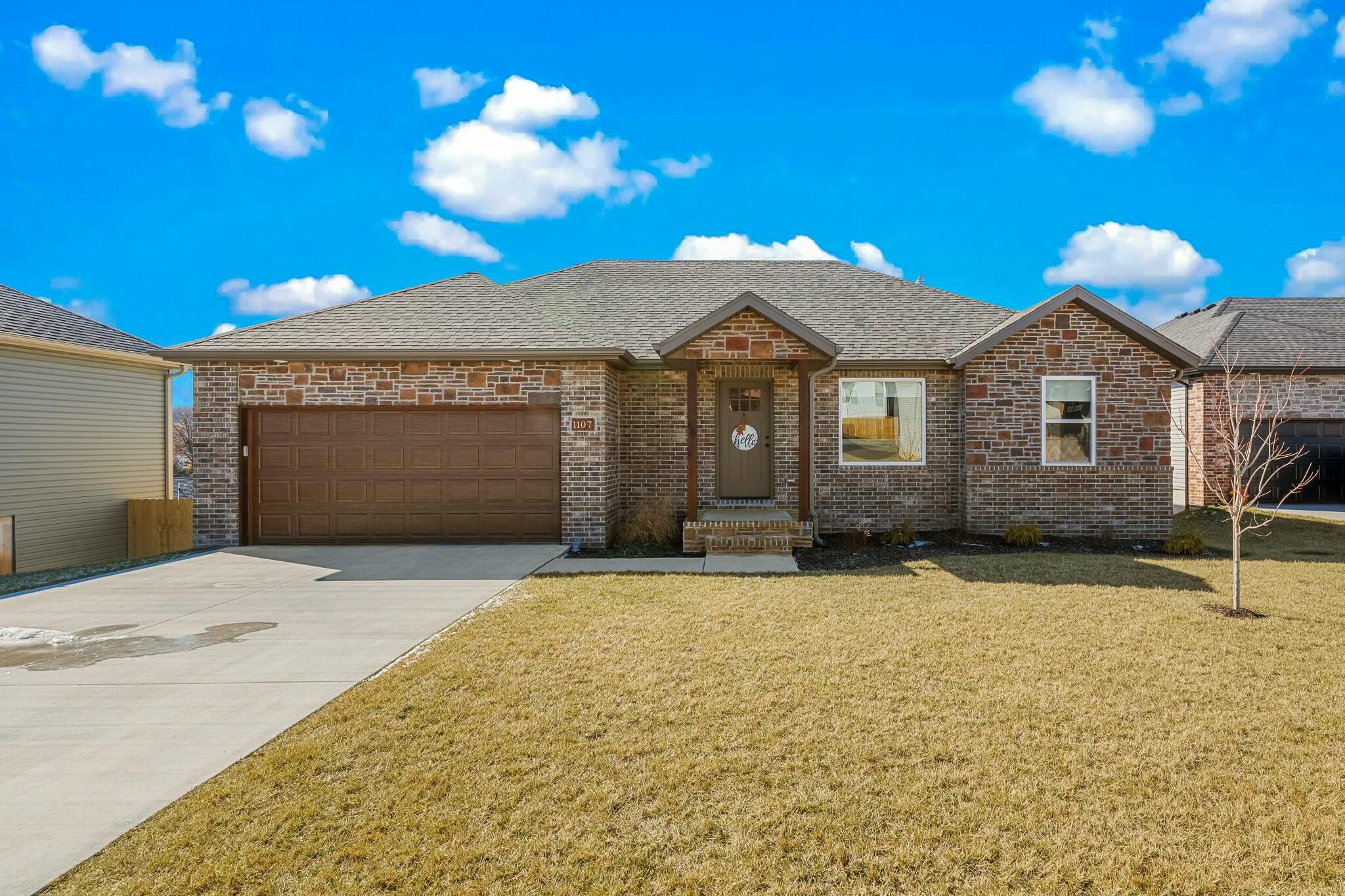 1107 South Swift Avenue Property Photo 1