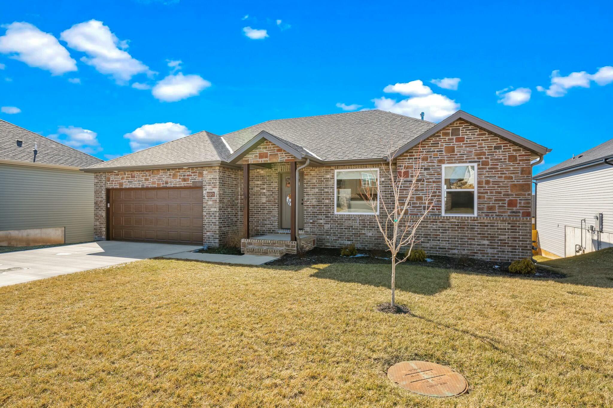 1107 South Swift Avenue Property Photo 2