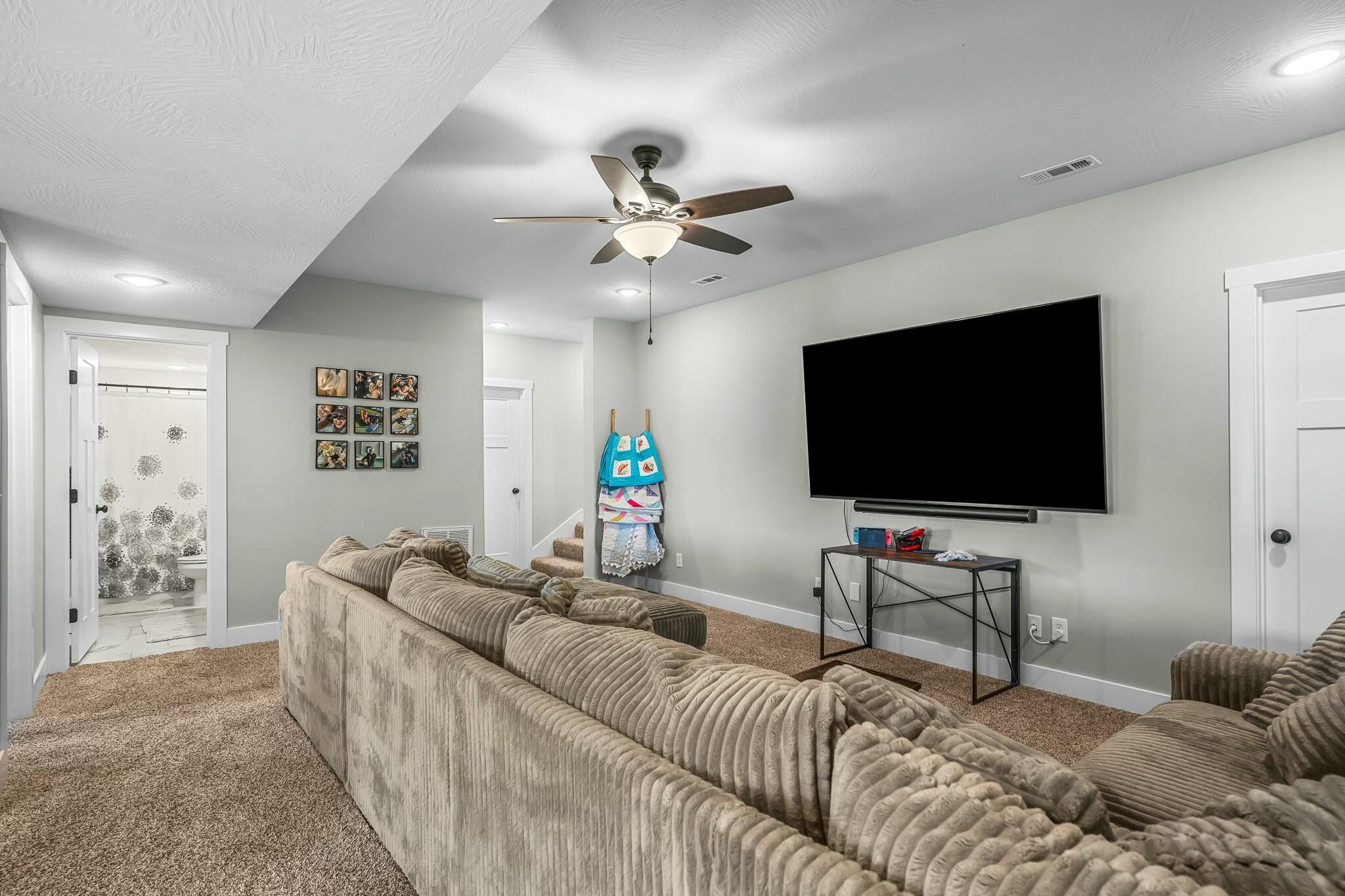 1107 South Swift Avenue Property Photo 32